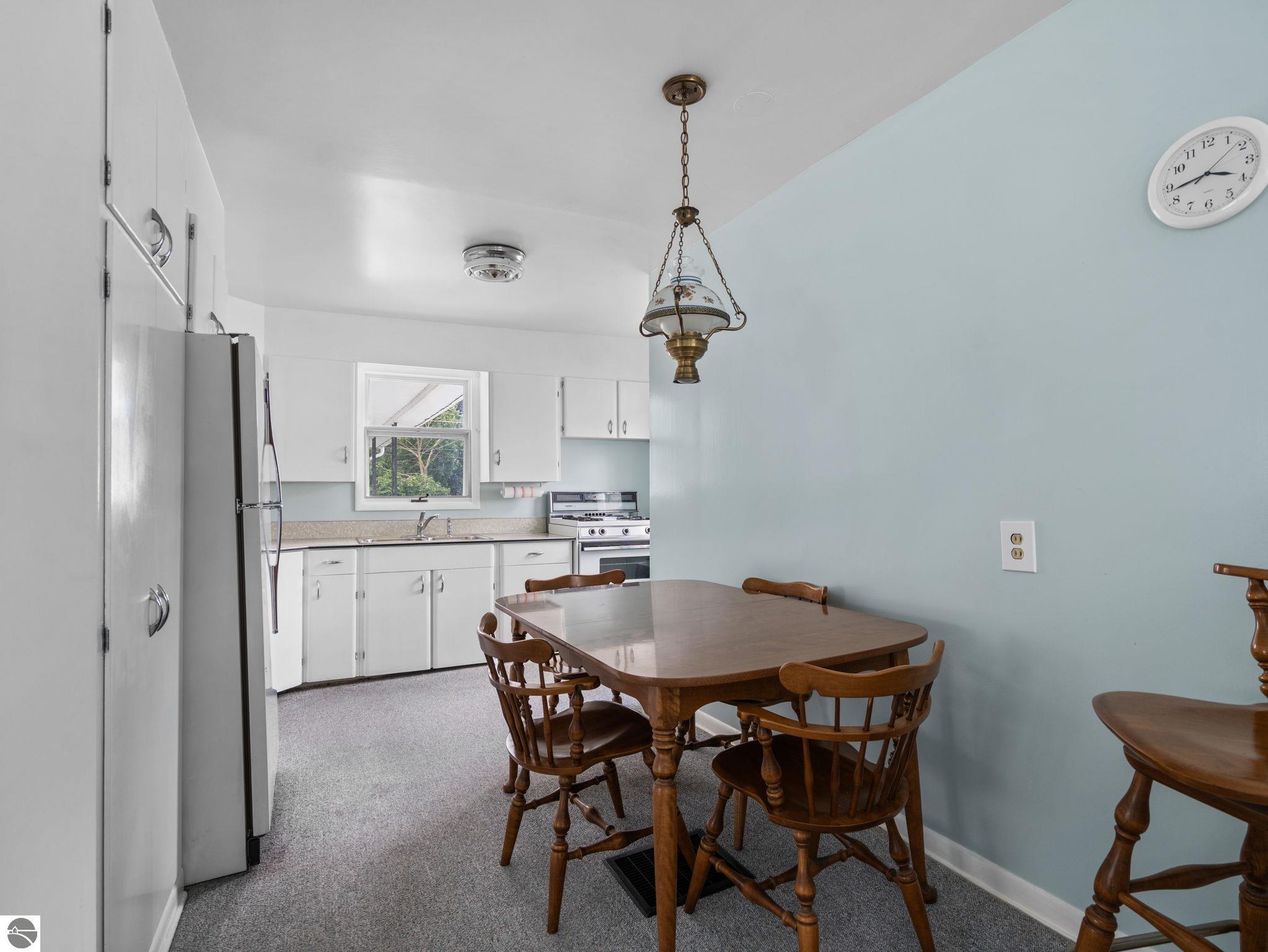212 W Ninth Street