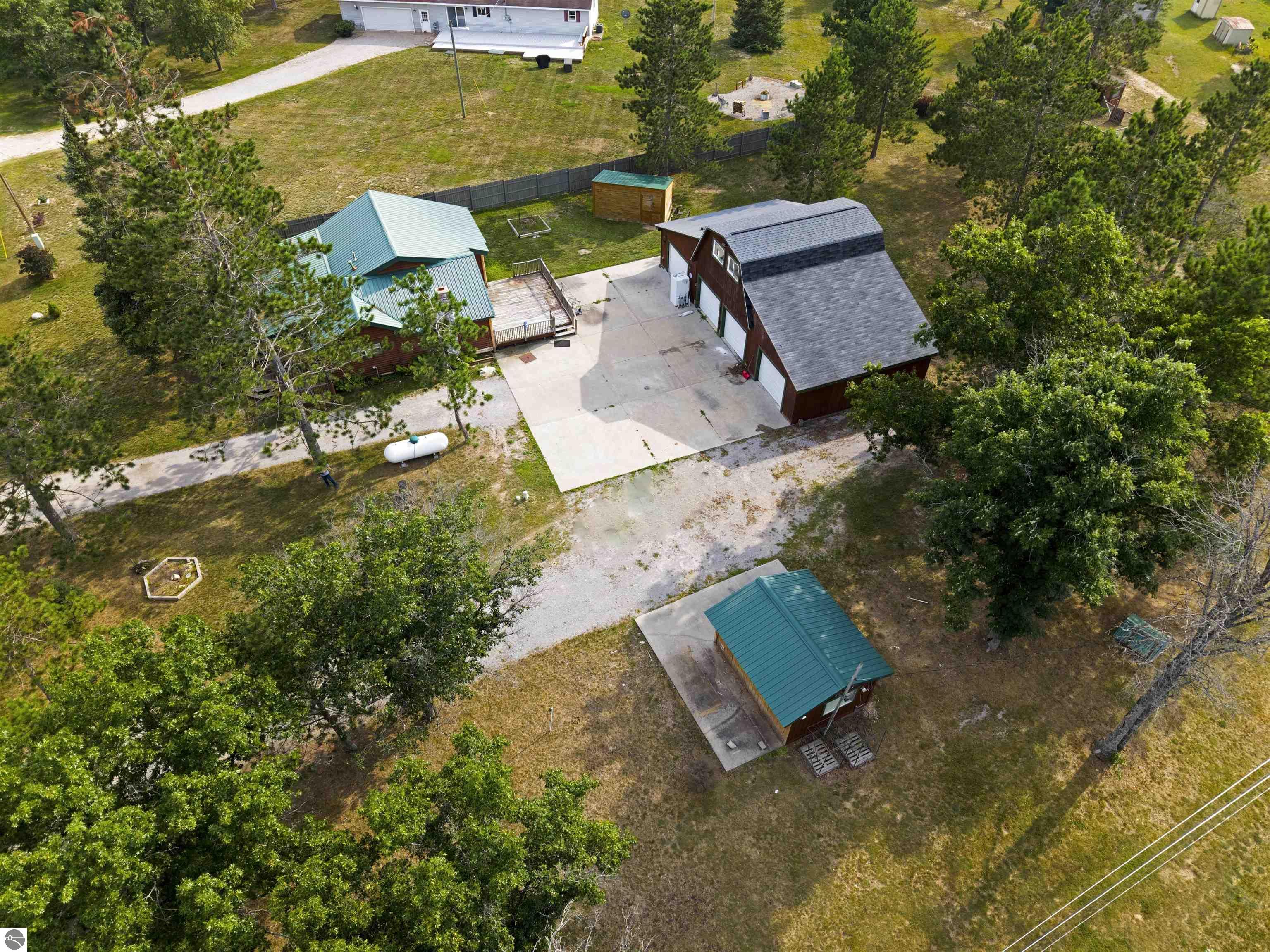 1952 S Stephan Bridge Road