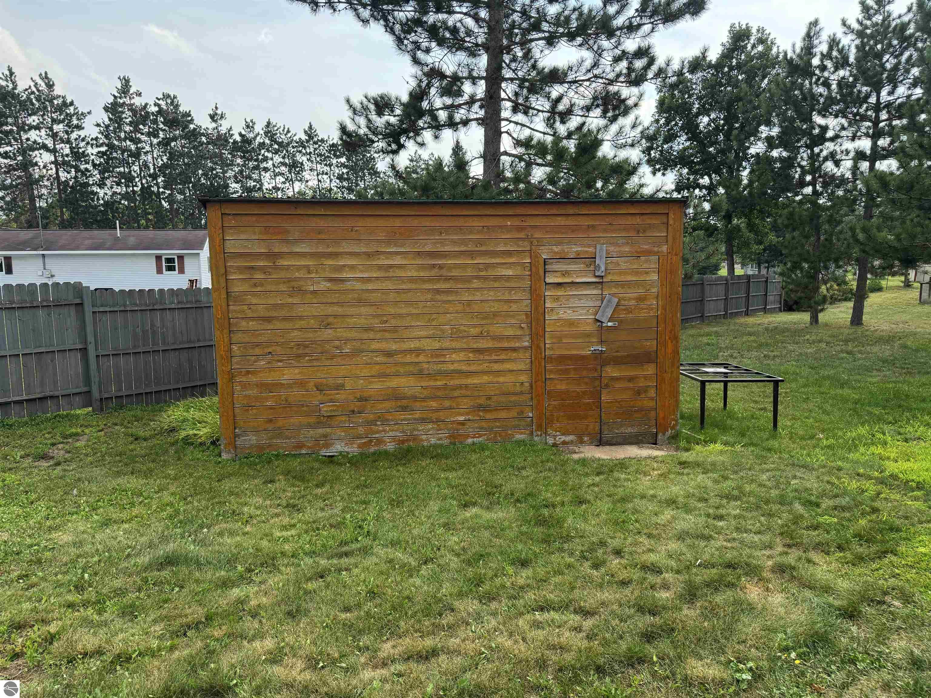 1952 S Stephan Bridge Road