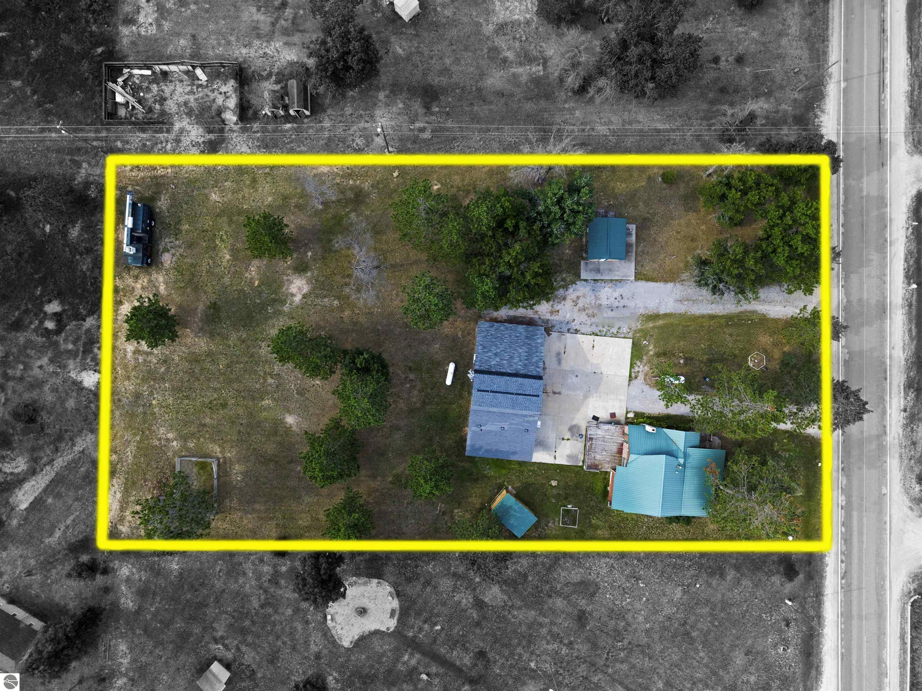 1952 S Stephan Bridge Road