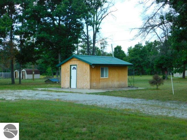 1952 S Stephan Bridge Road