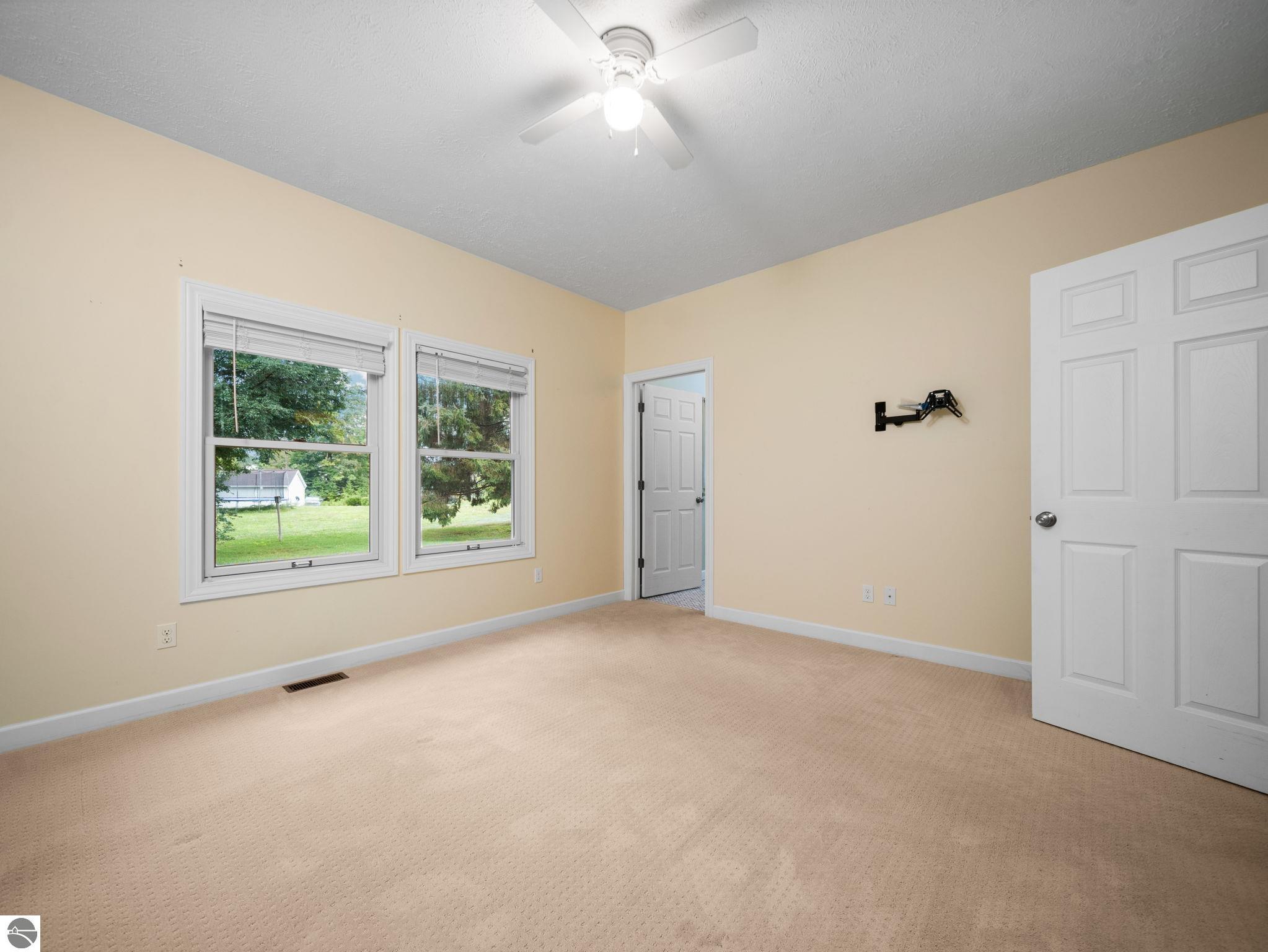 4800 Birdie Lane