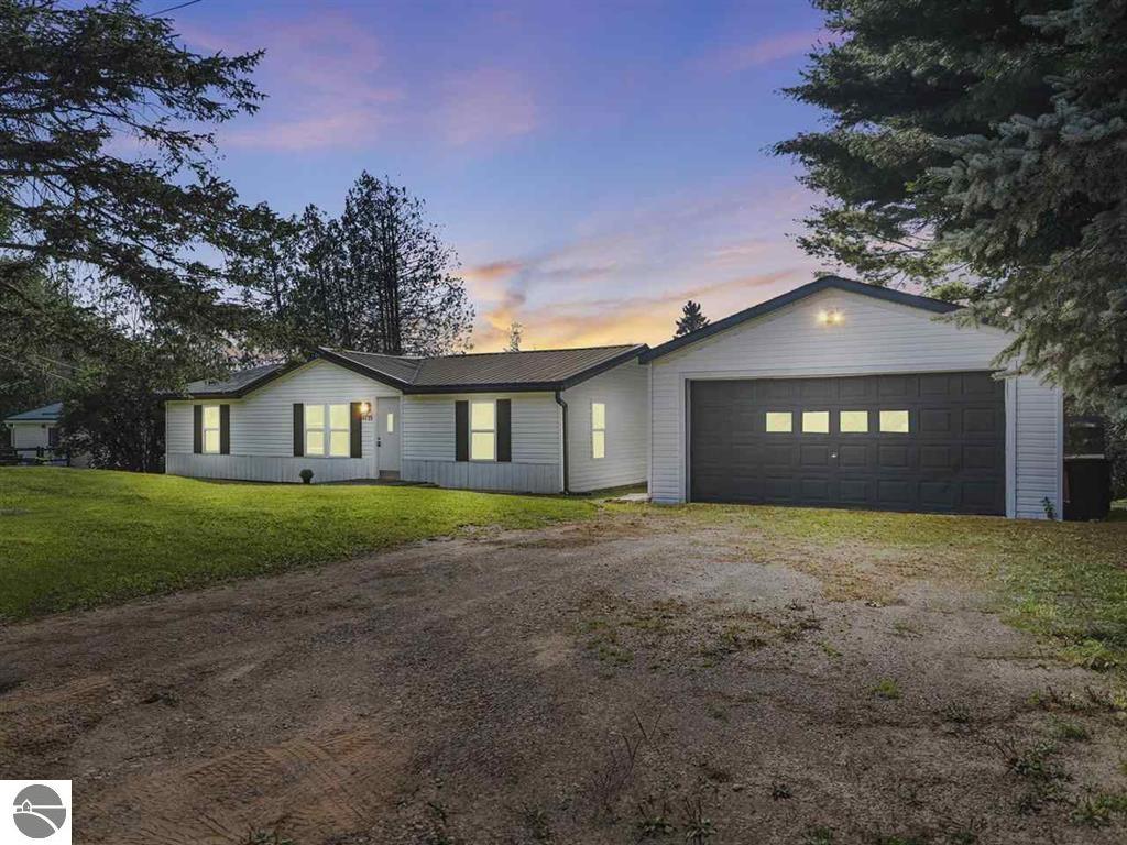 4735 Murray Lane
