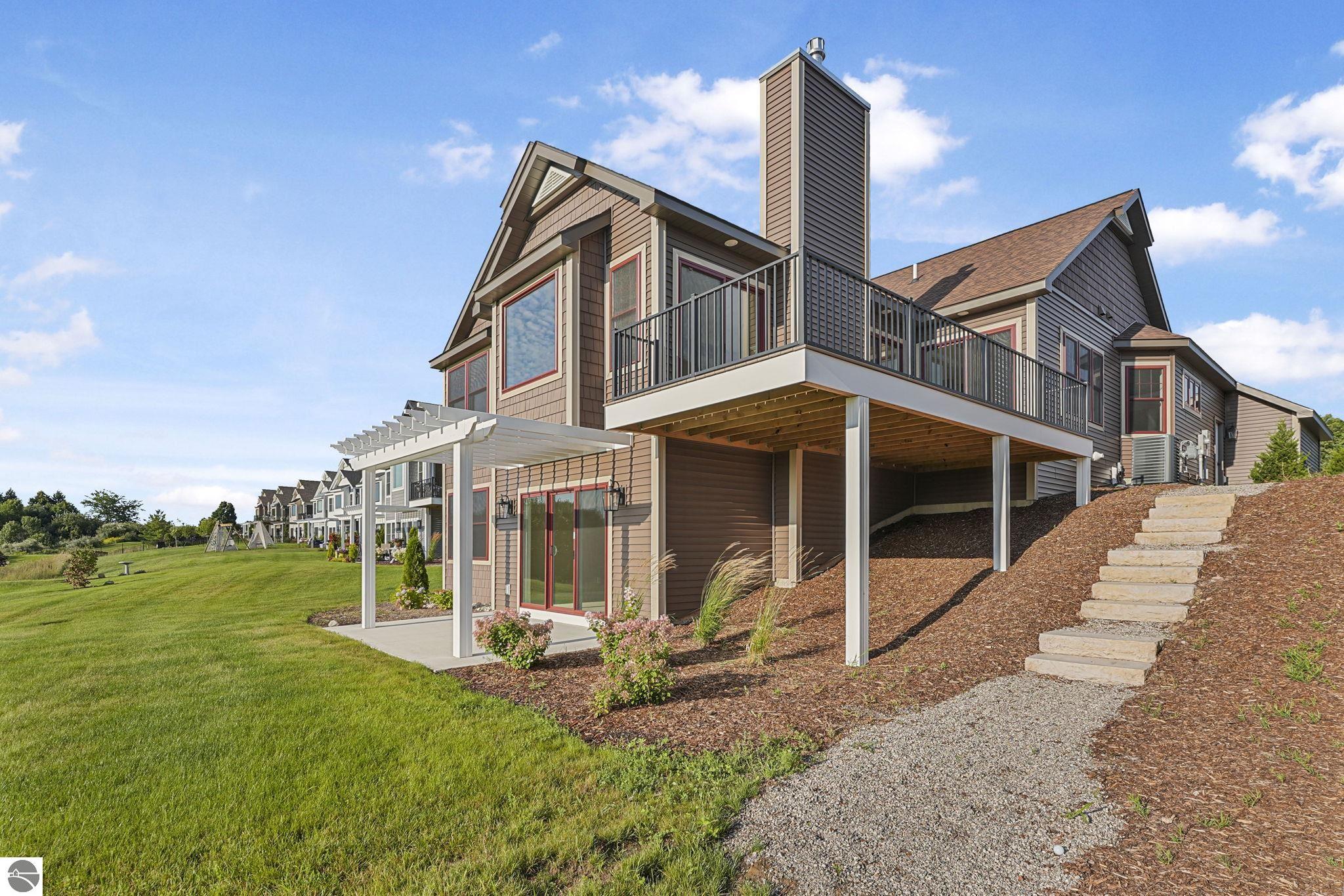 2808 W Crown Drive
