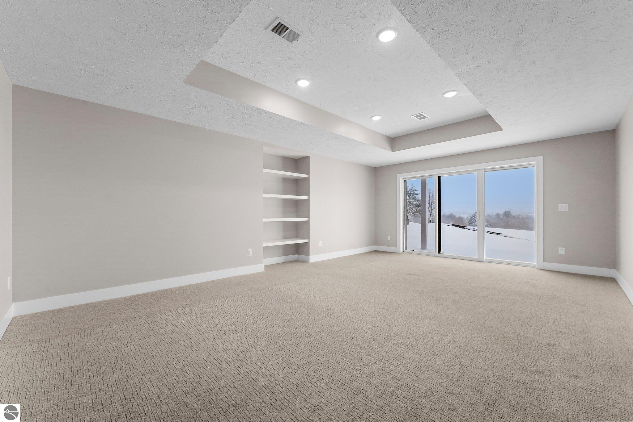 2808 W Crown Drive
