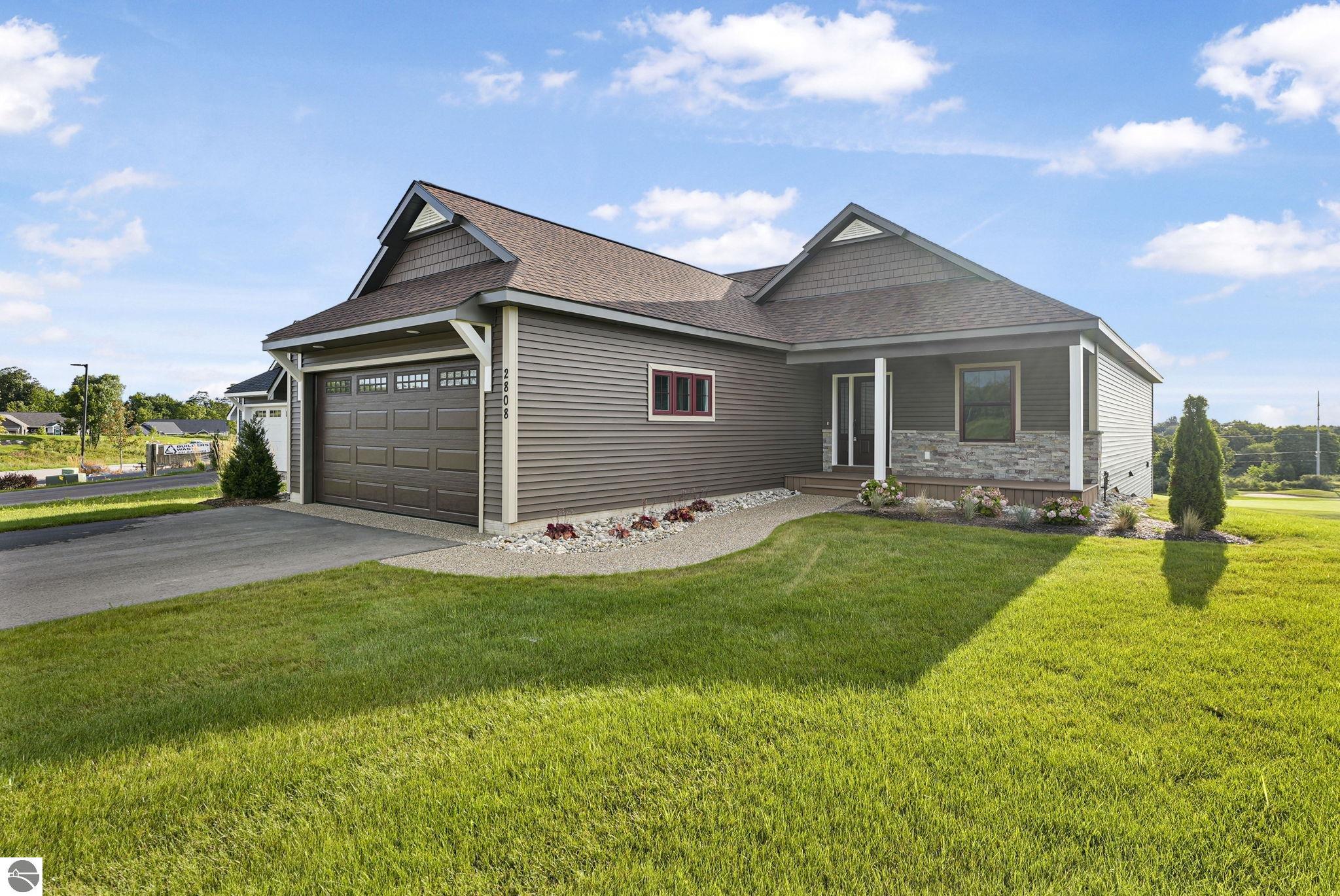 2808 W Crown Drive