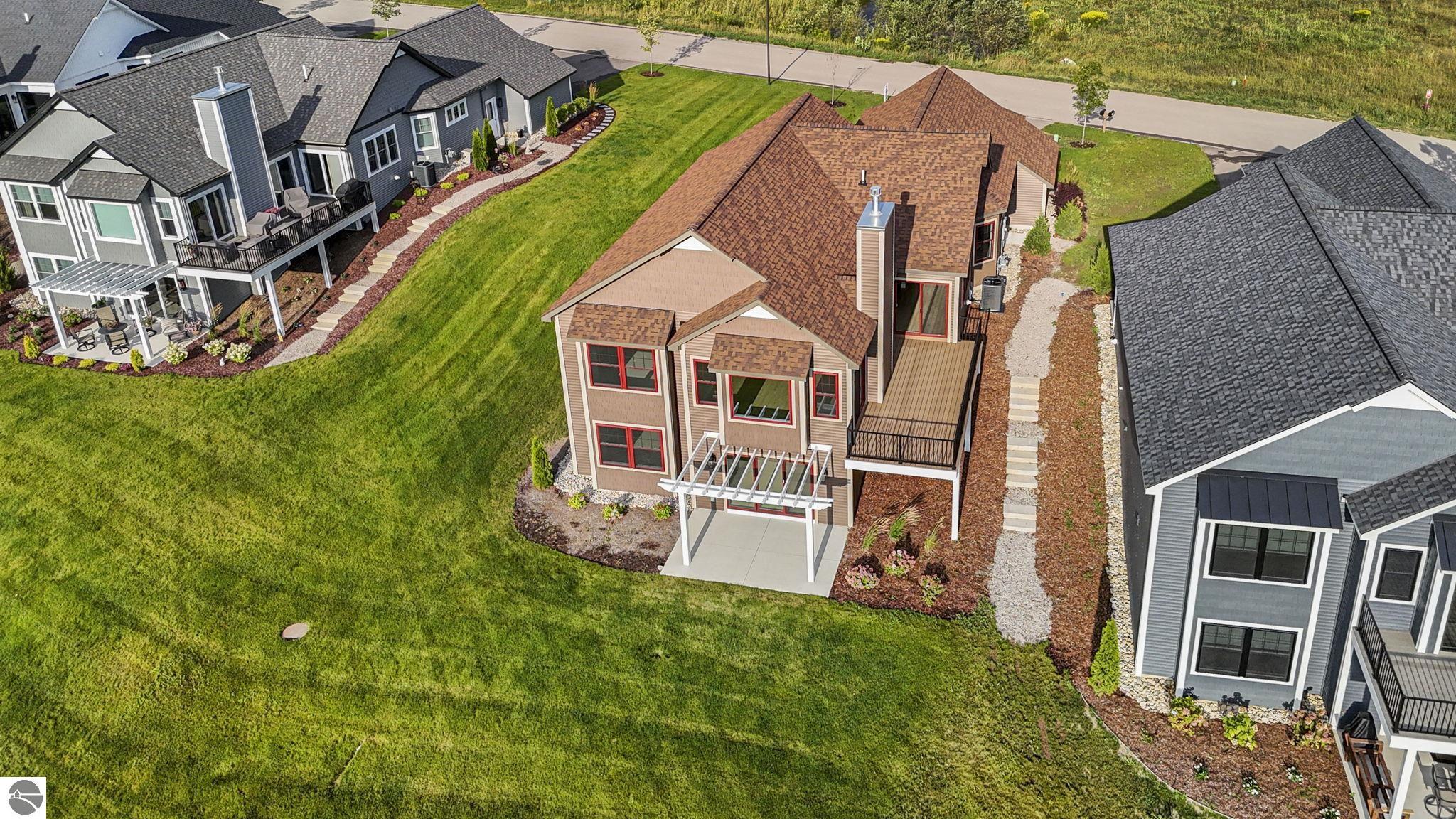 2808 W Crown Drive