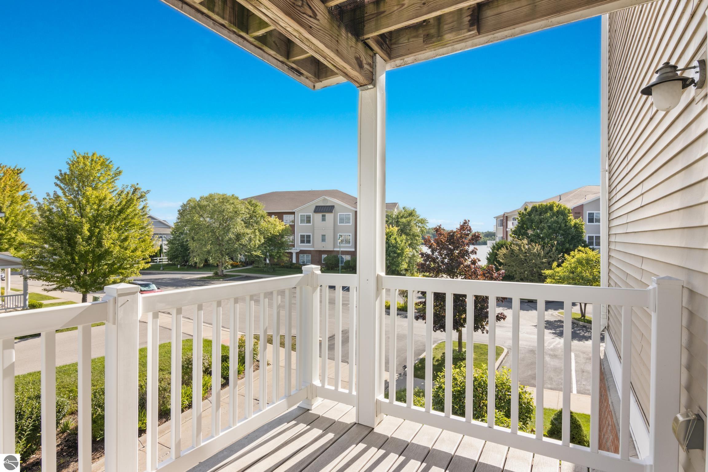 1122 Lake Ridge Drive # 201
