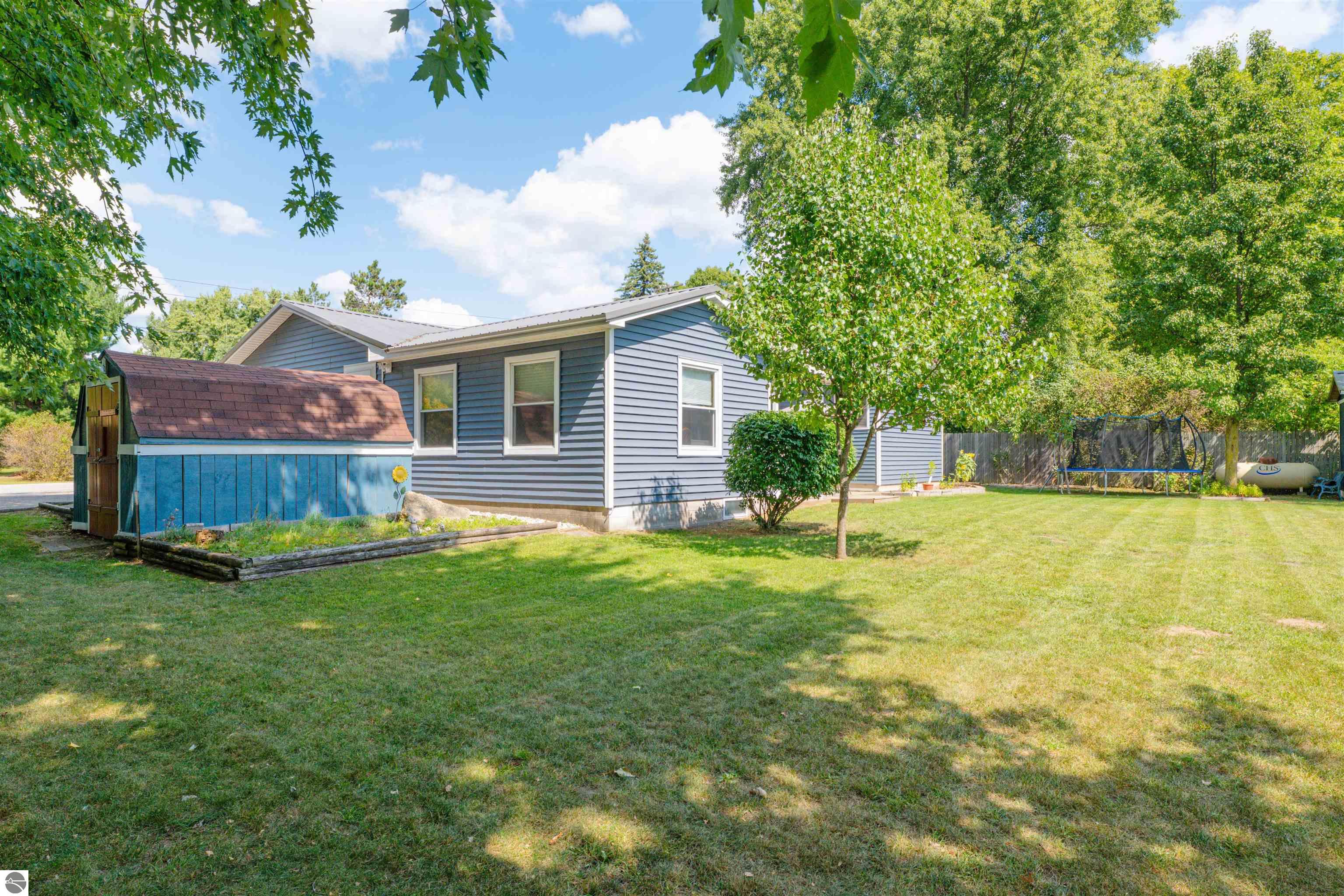 117 W Carl Street