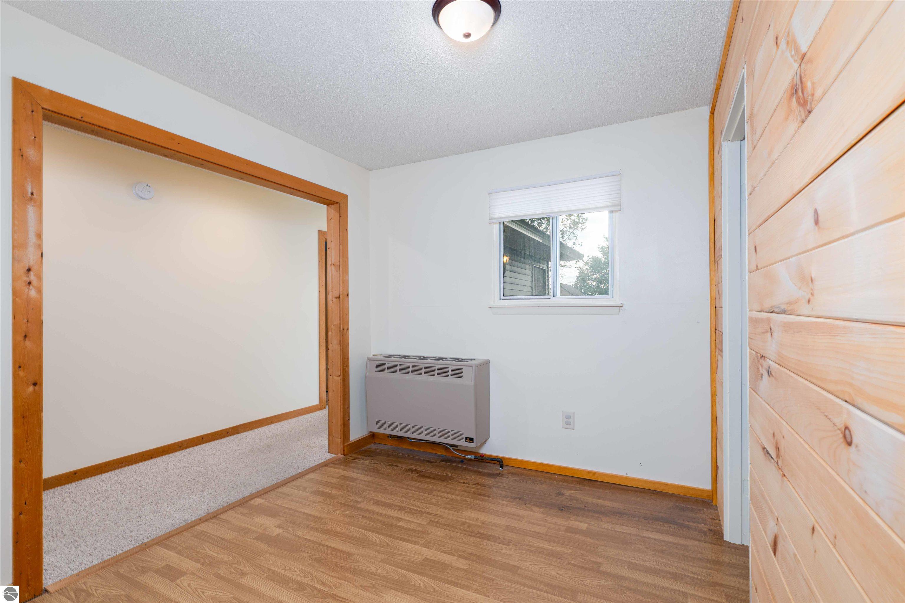 117 W Carl Street