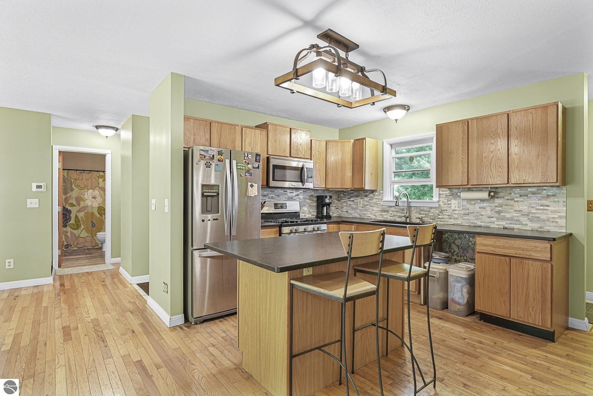 2368 Langs Lane