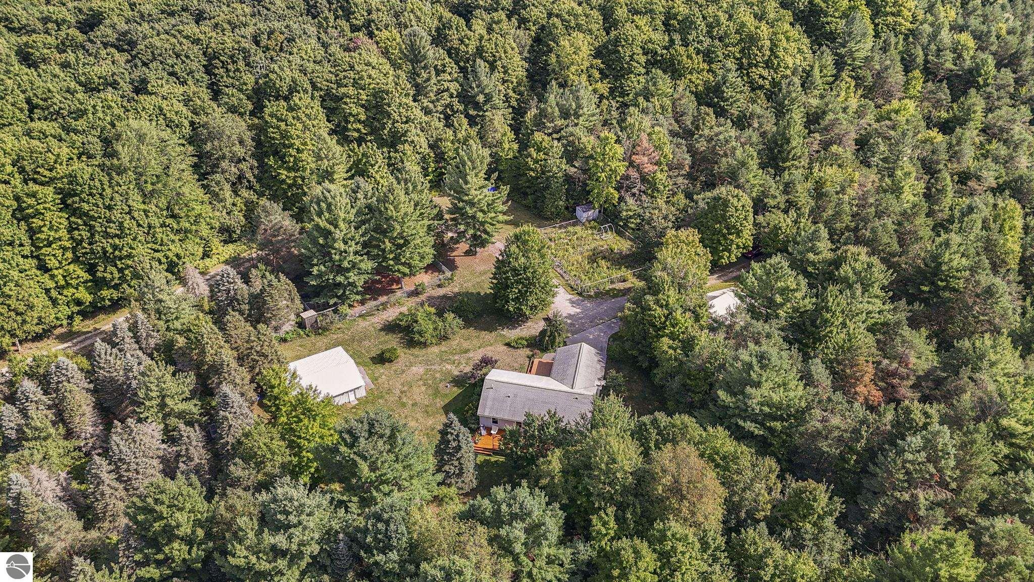 2368 Langs Lane