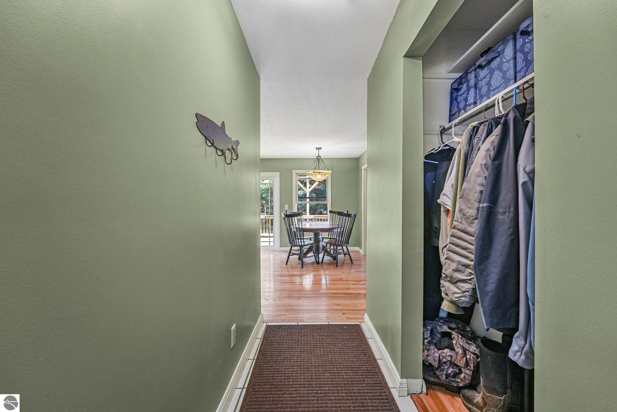 2368 Langs Lane