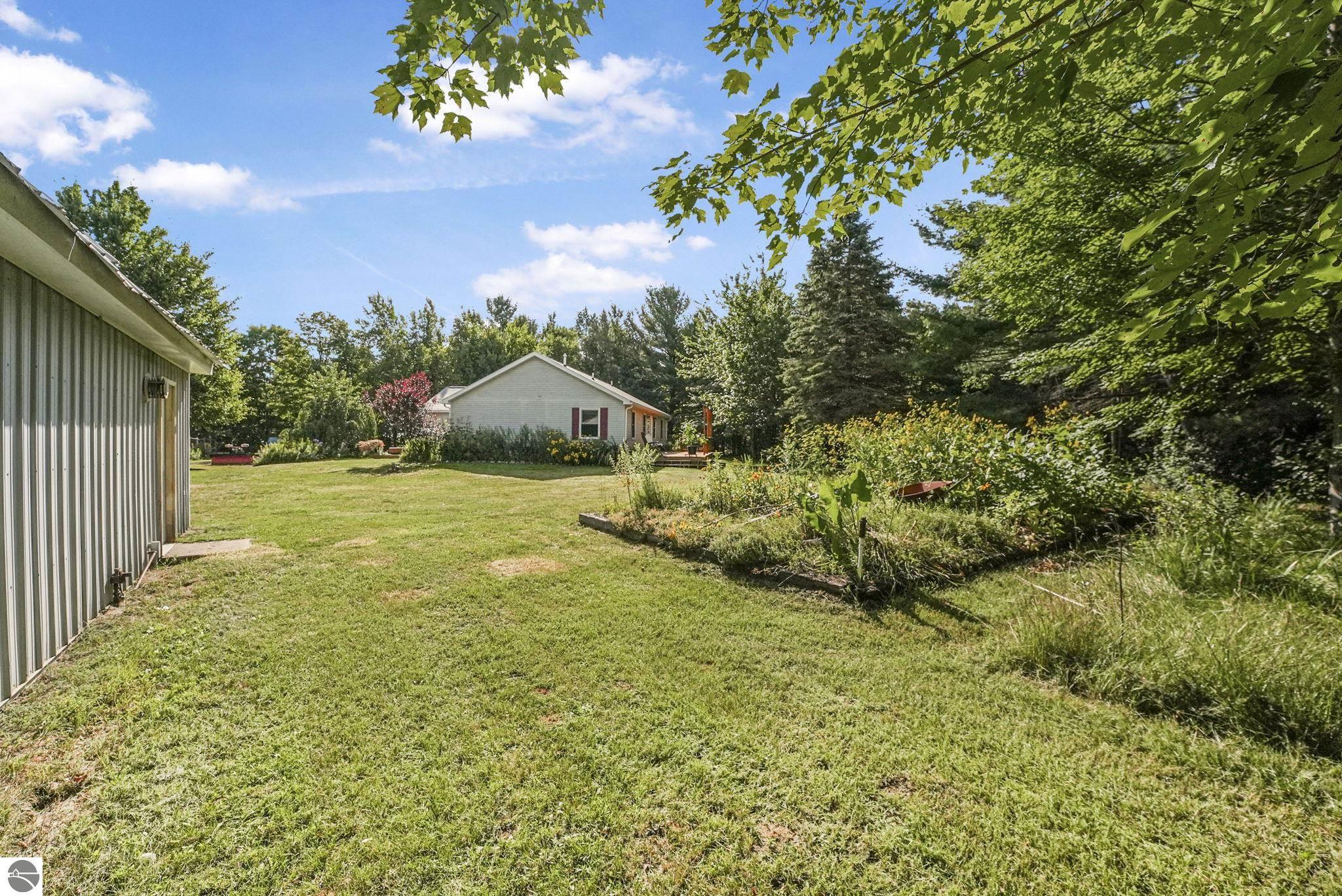 2368 Langs Lane