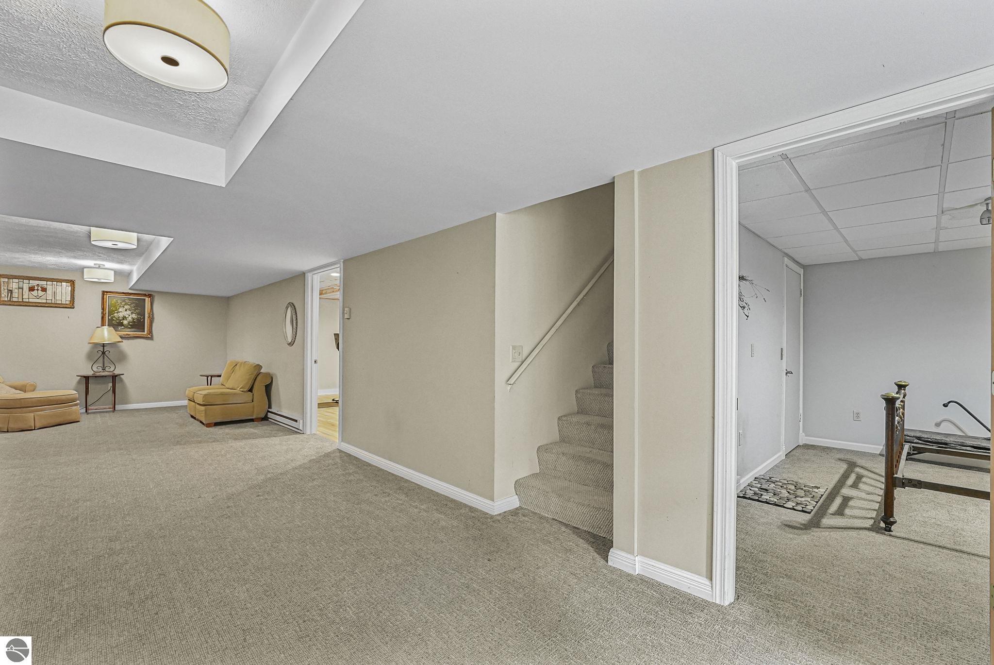 2368 Langs Lane