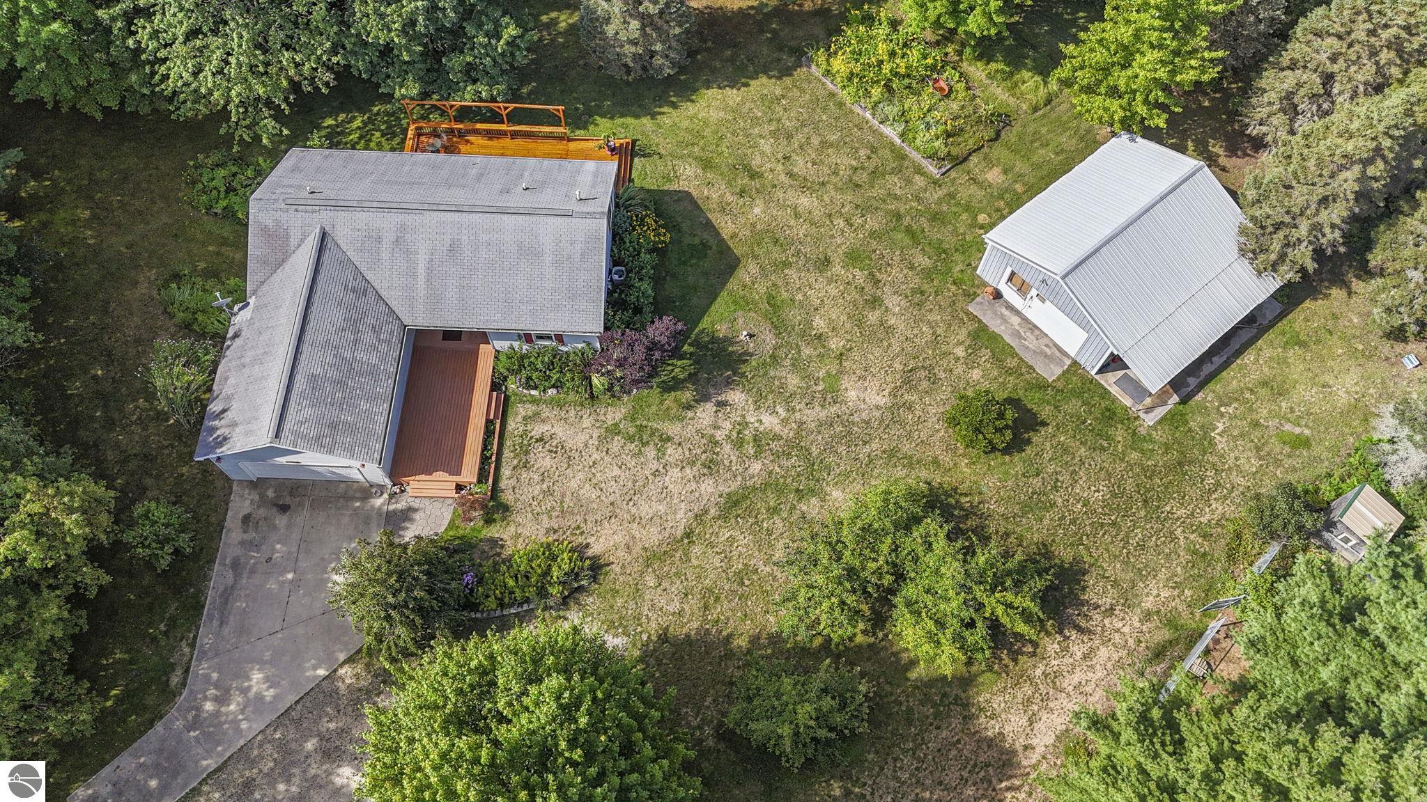 2368 Langs Lane
