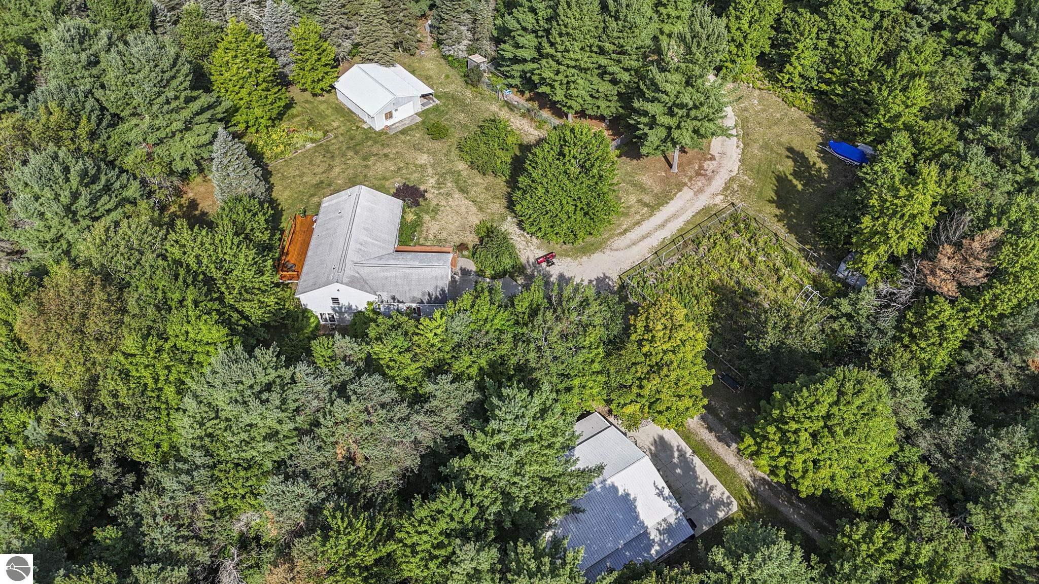 2368 Langs Lane