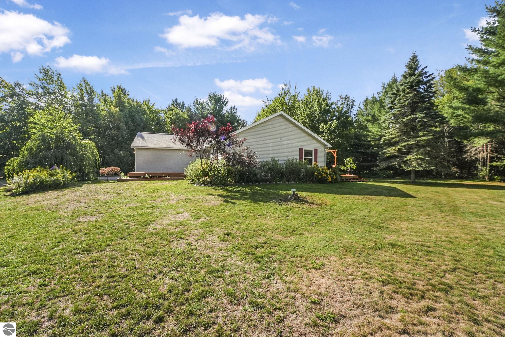 2368 Langs Lane