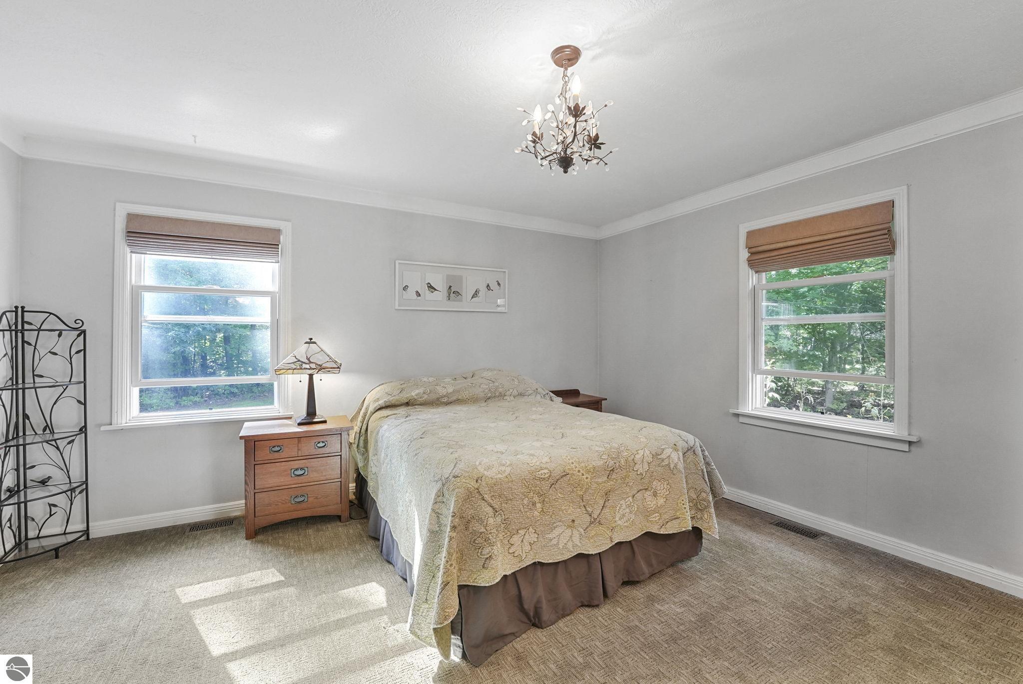 2368 Langs Lane
