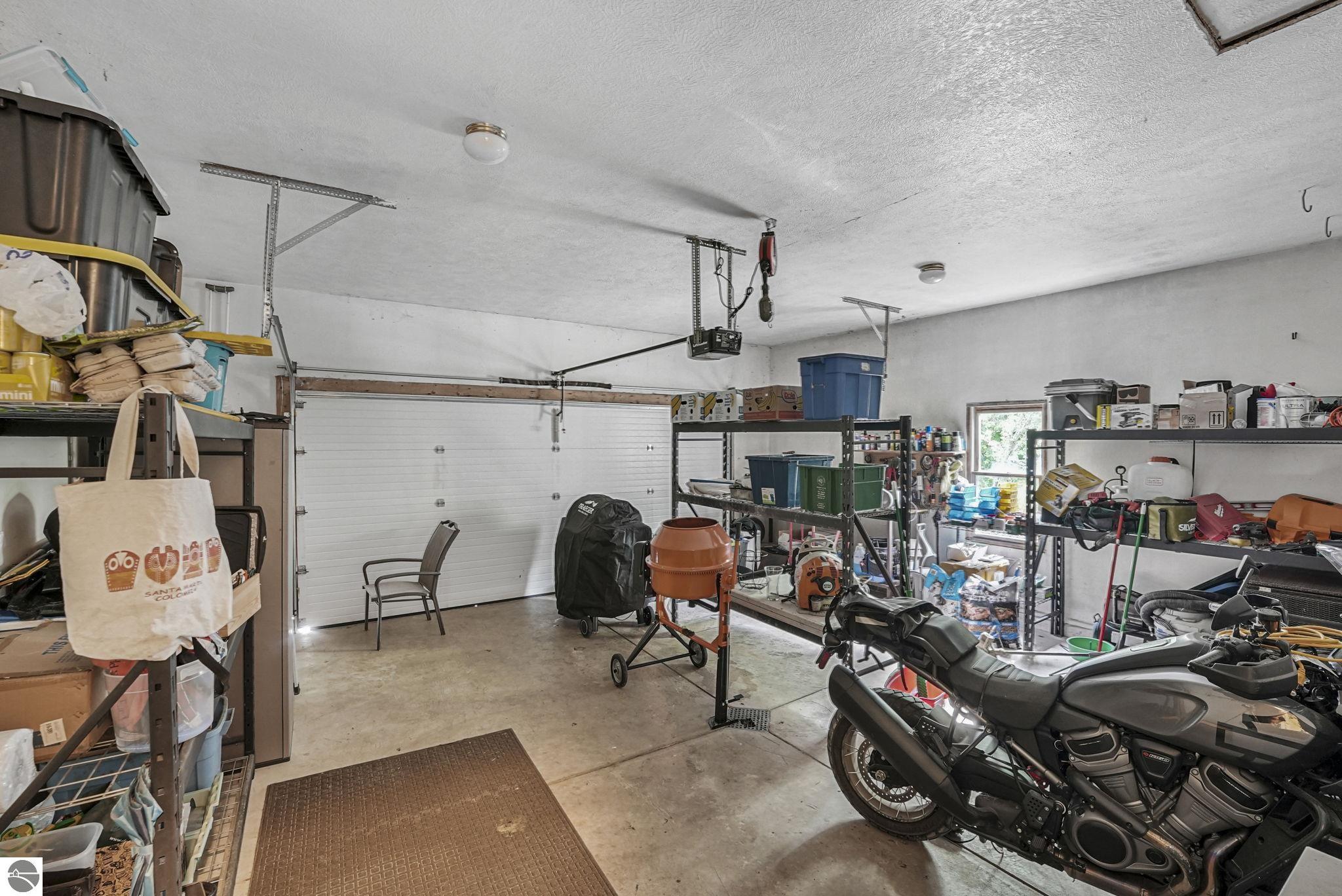 2368 Langs Lane