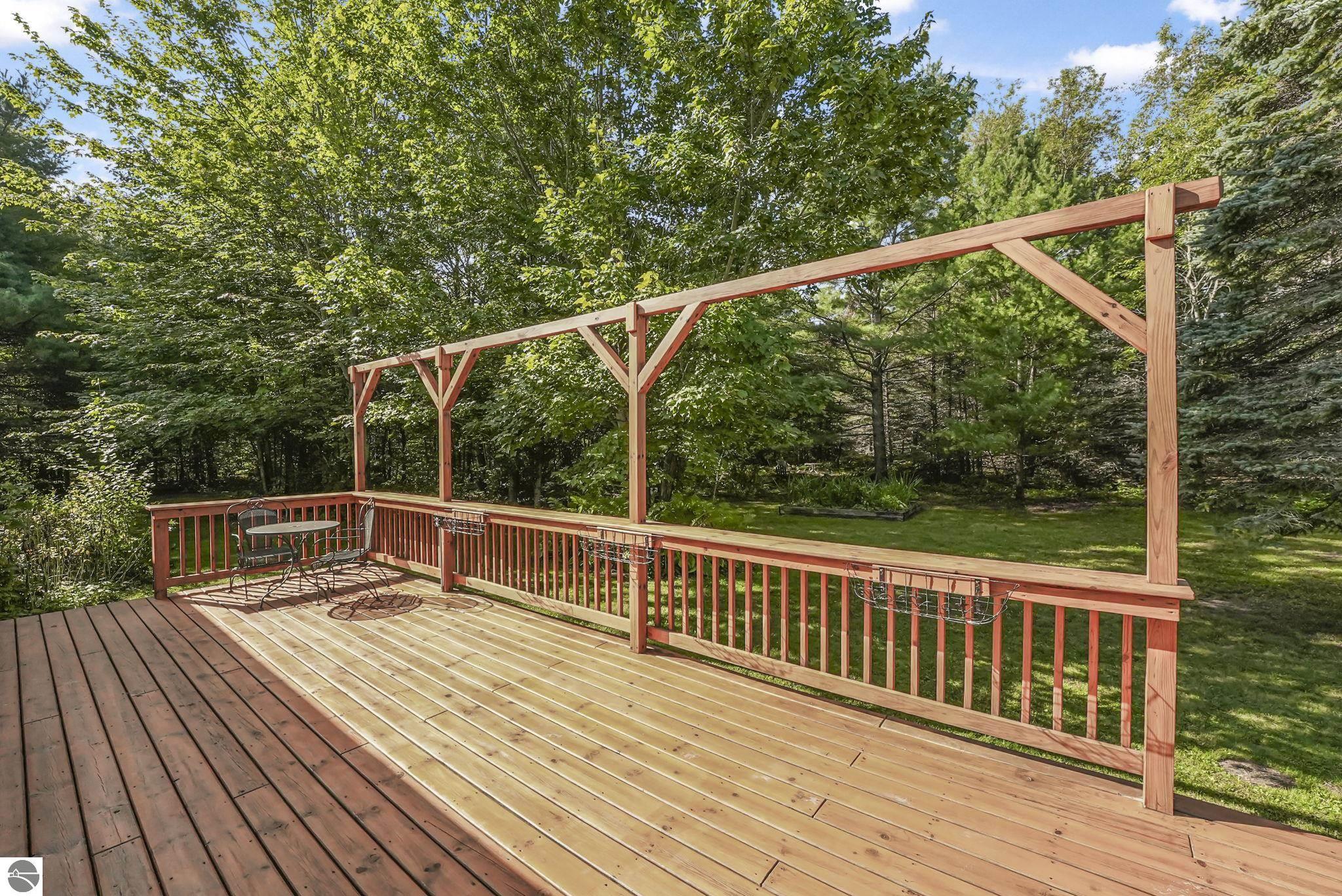 2368 Langs Lane