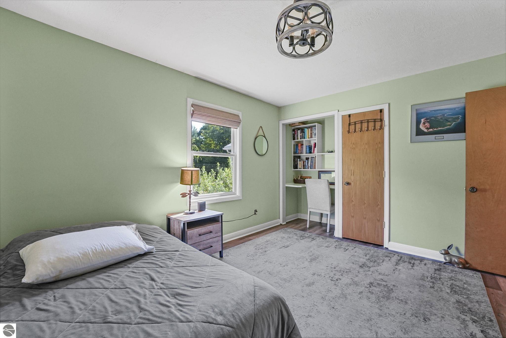 2368 Langs Lane