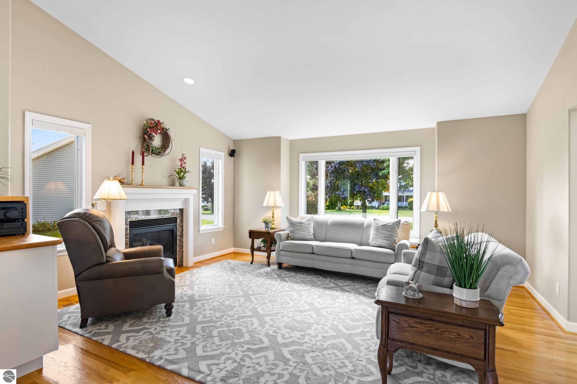 4022 Hidden Creek Drive