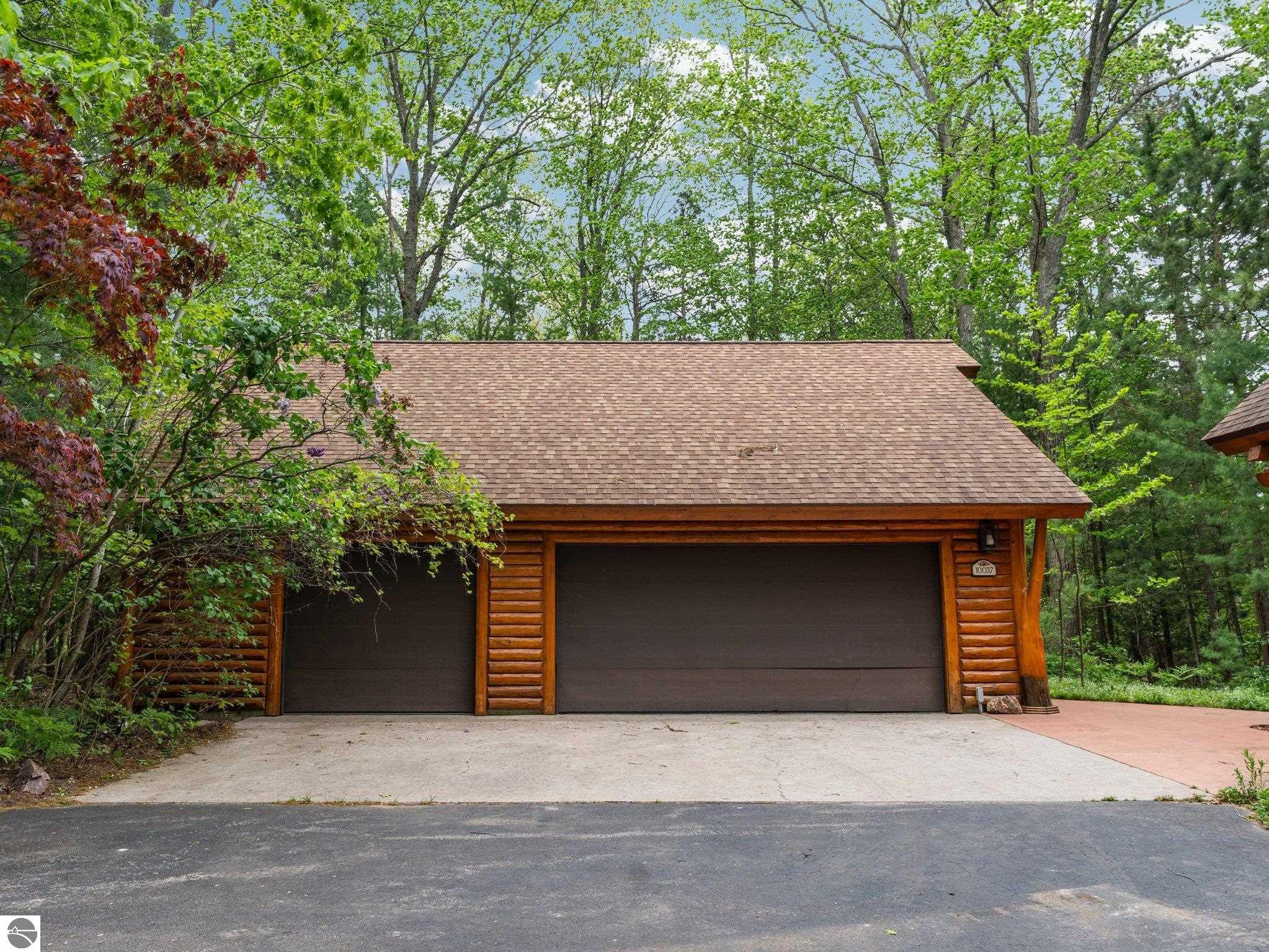 10037 Mud Lake Road