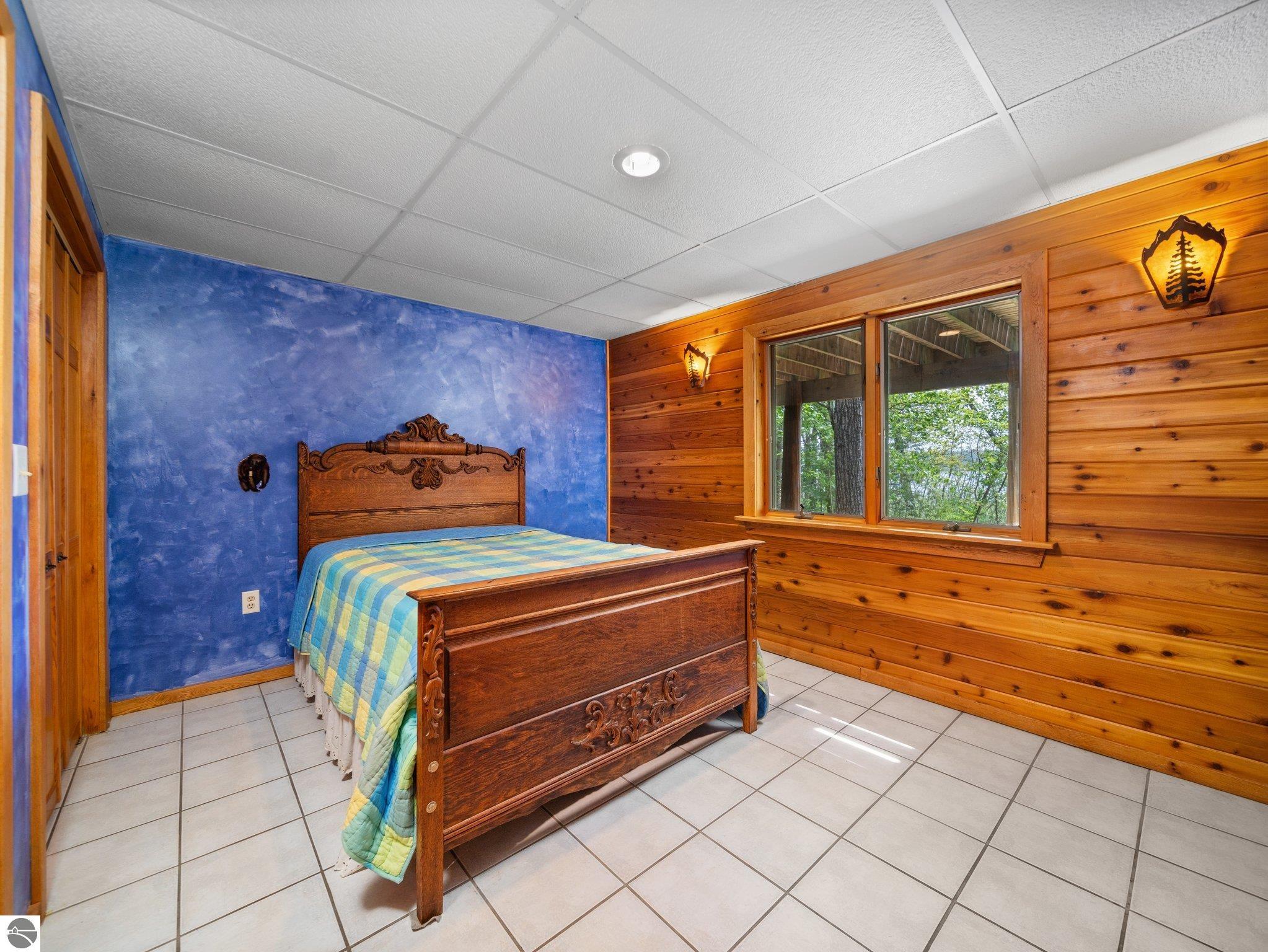 10037 Mud Lake Road