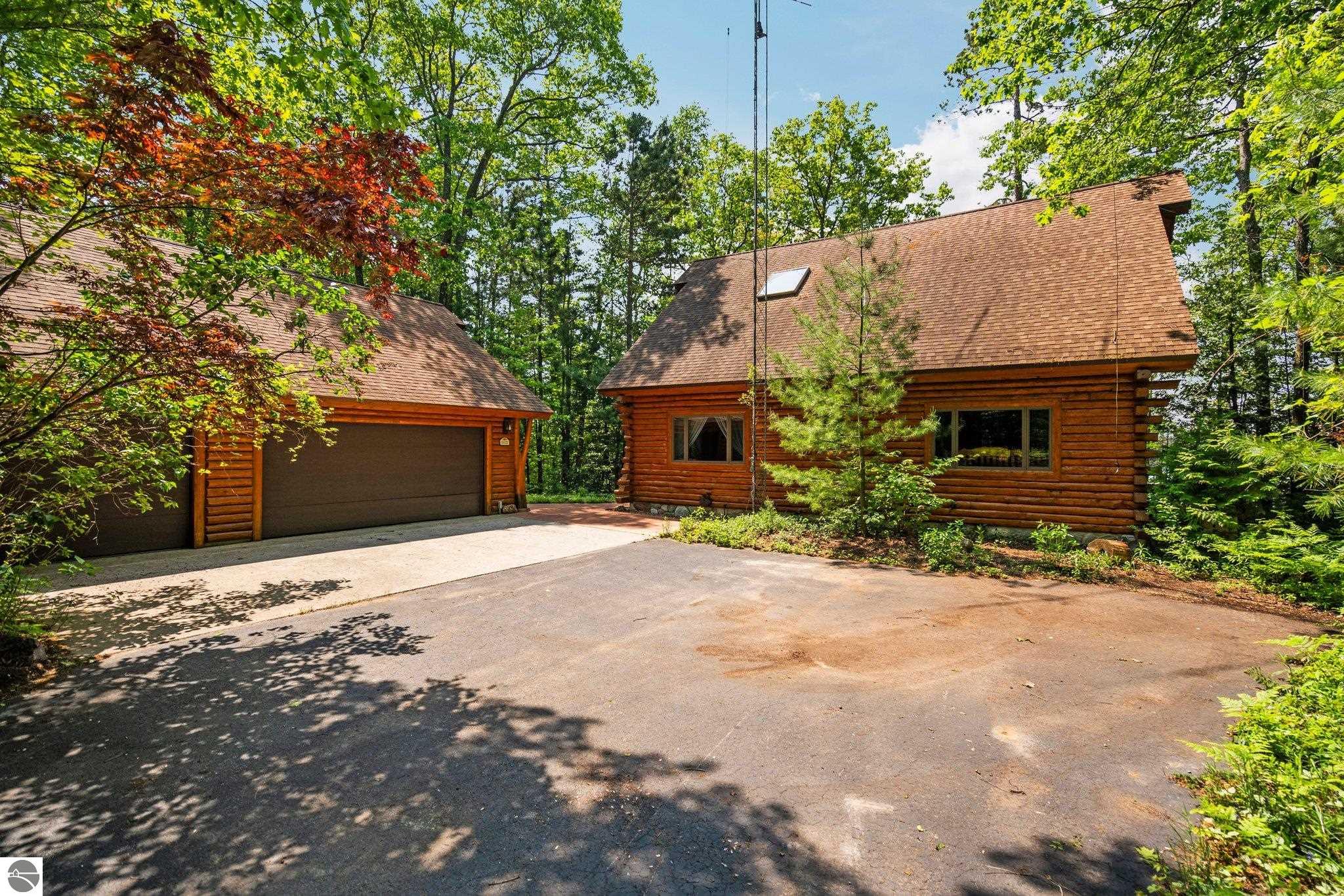 10037 Mud Lake Road