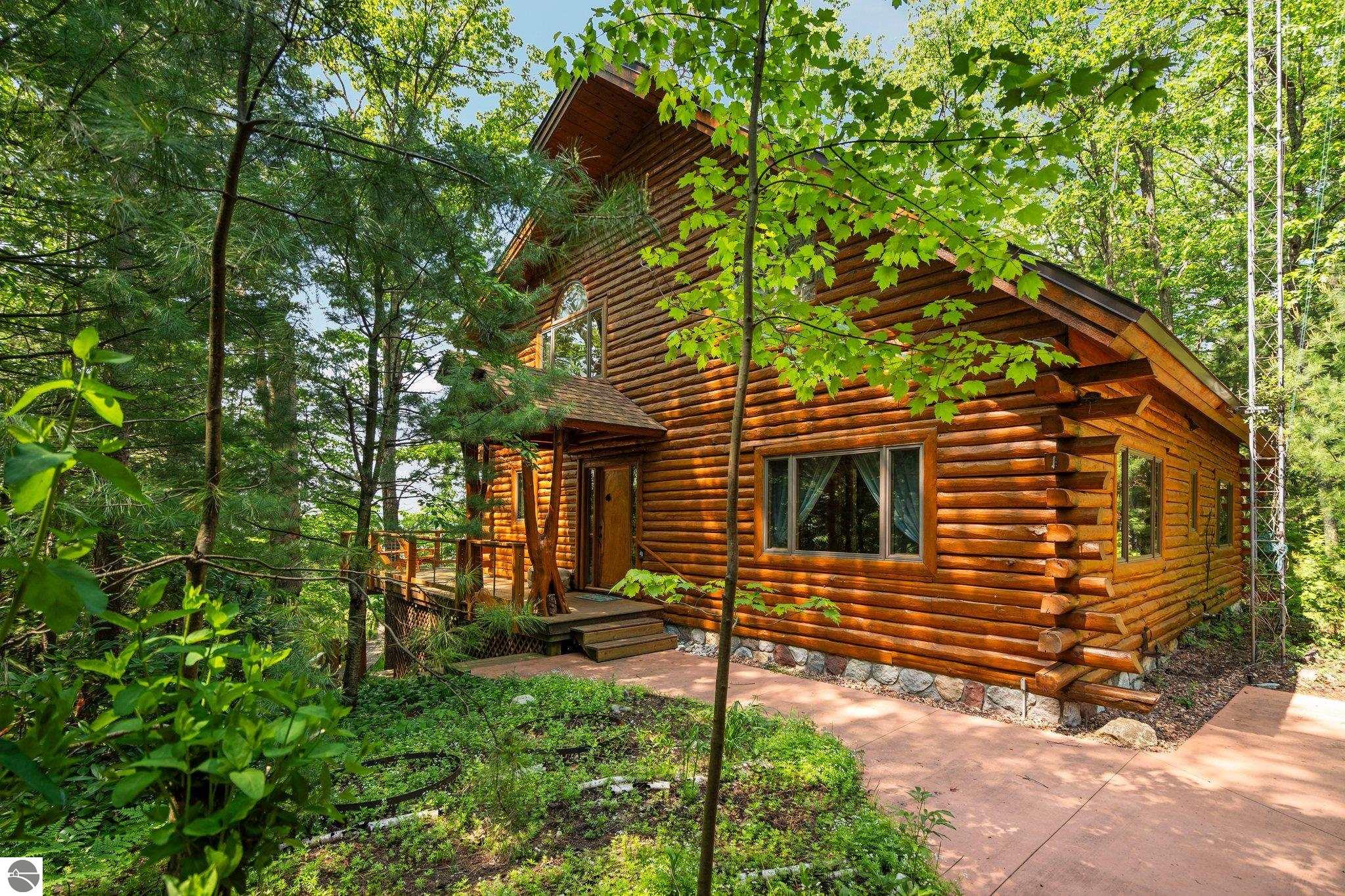 10037 Mud Lake Road