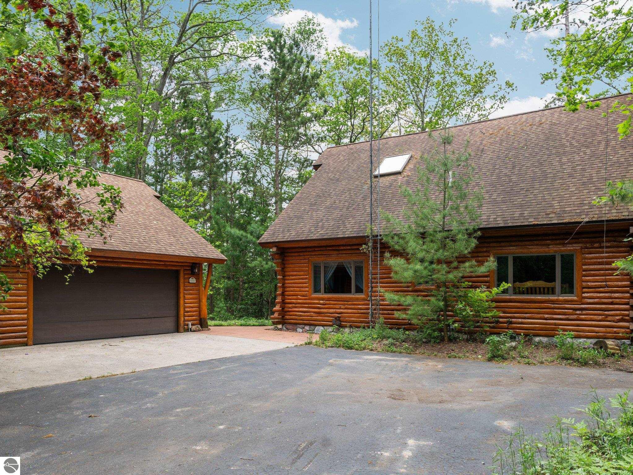 10037 Mud Lake Road