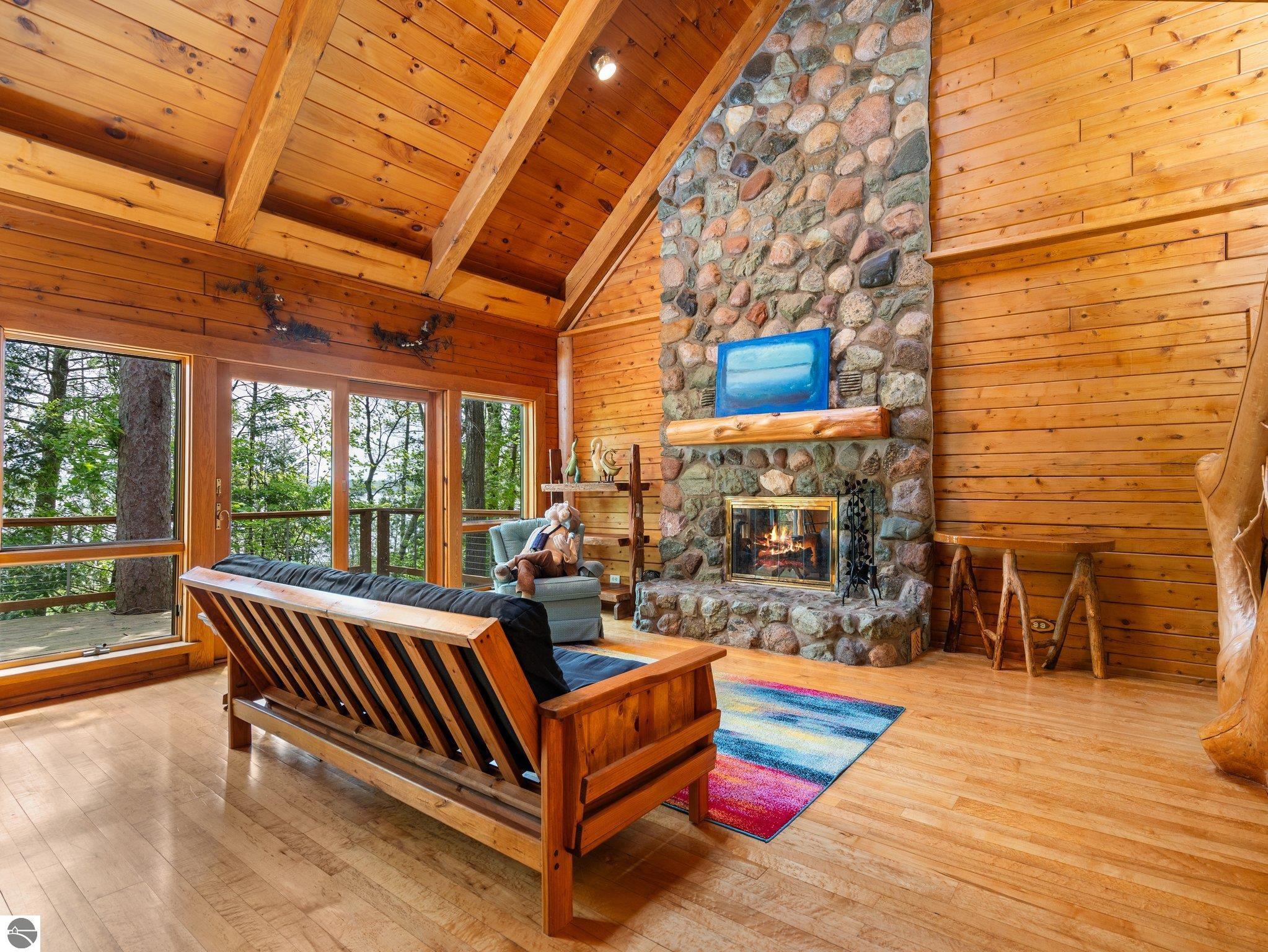 10037 Mud Lake Road