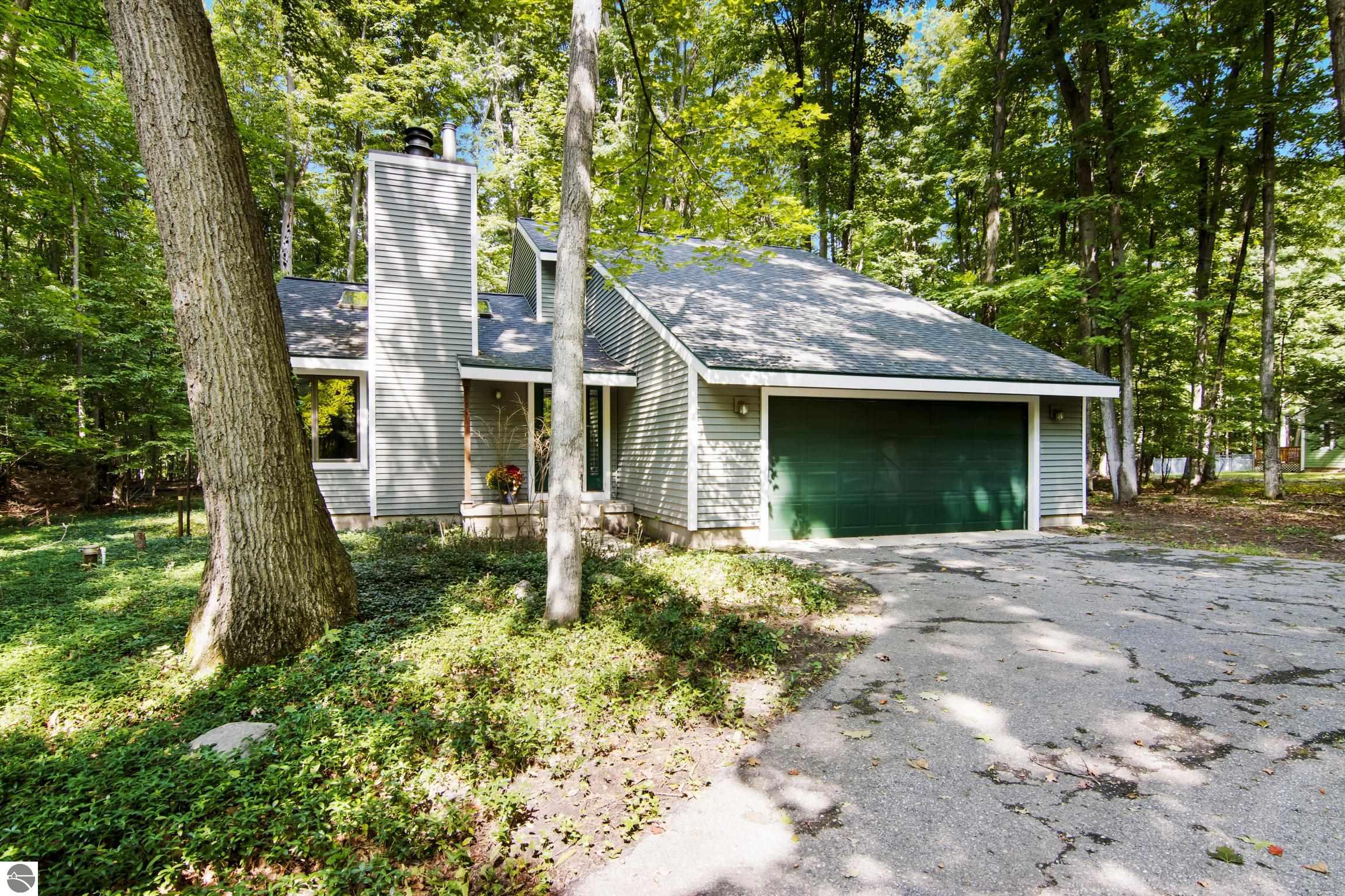 2345 Kenona Woods Drive