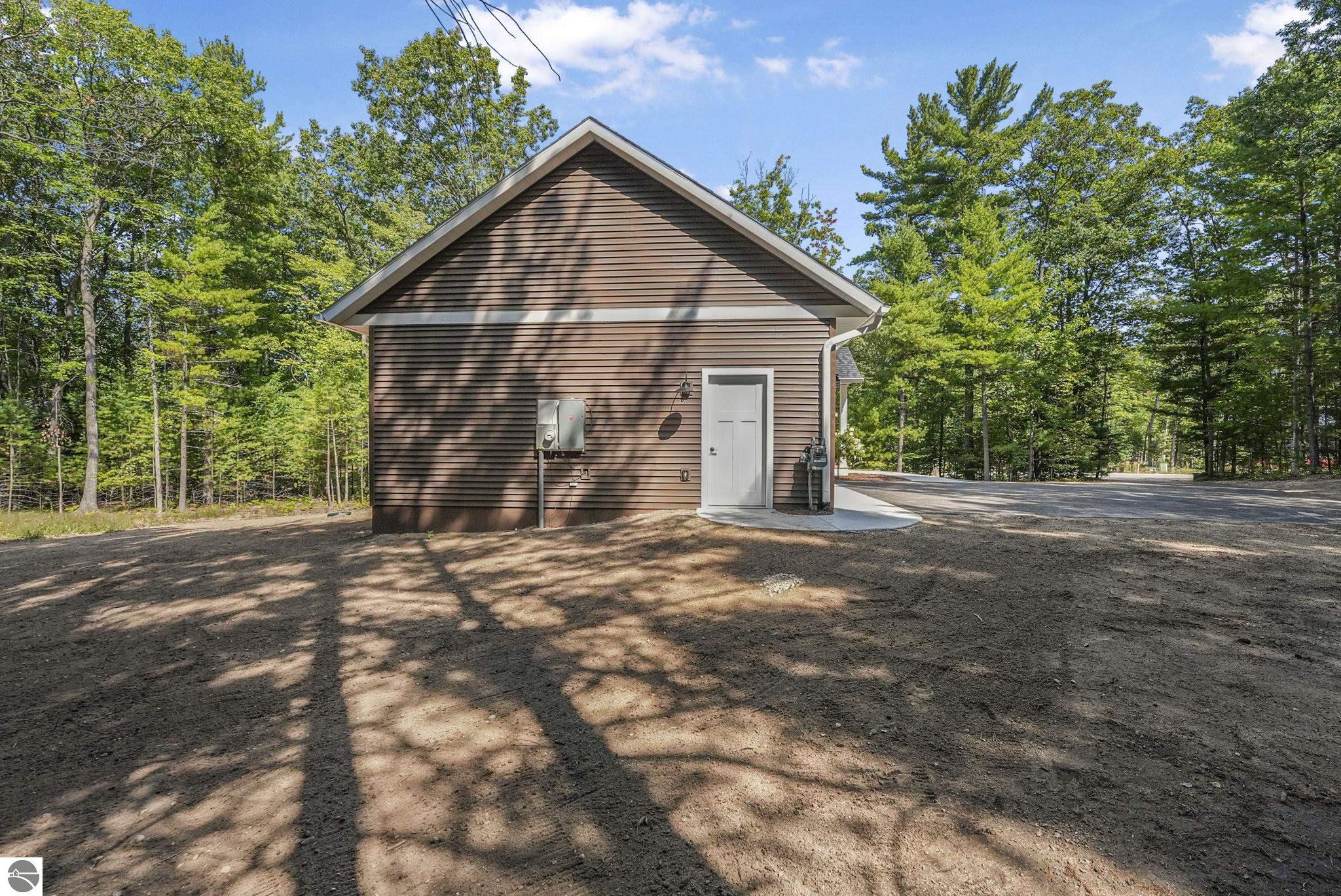 2266 Arbutus Ridge Drive