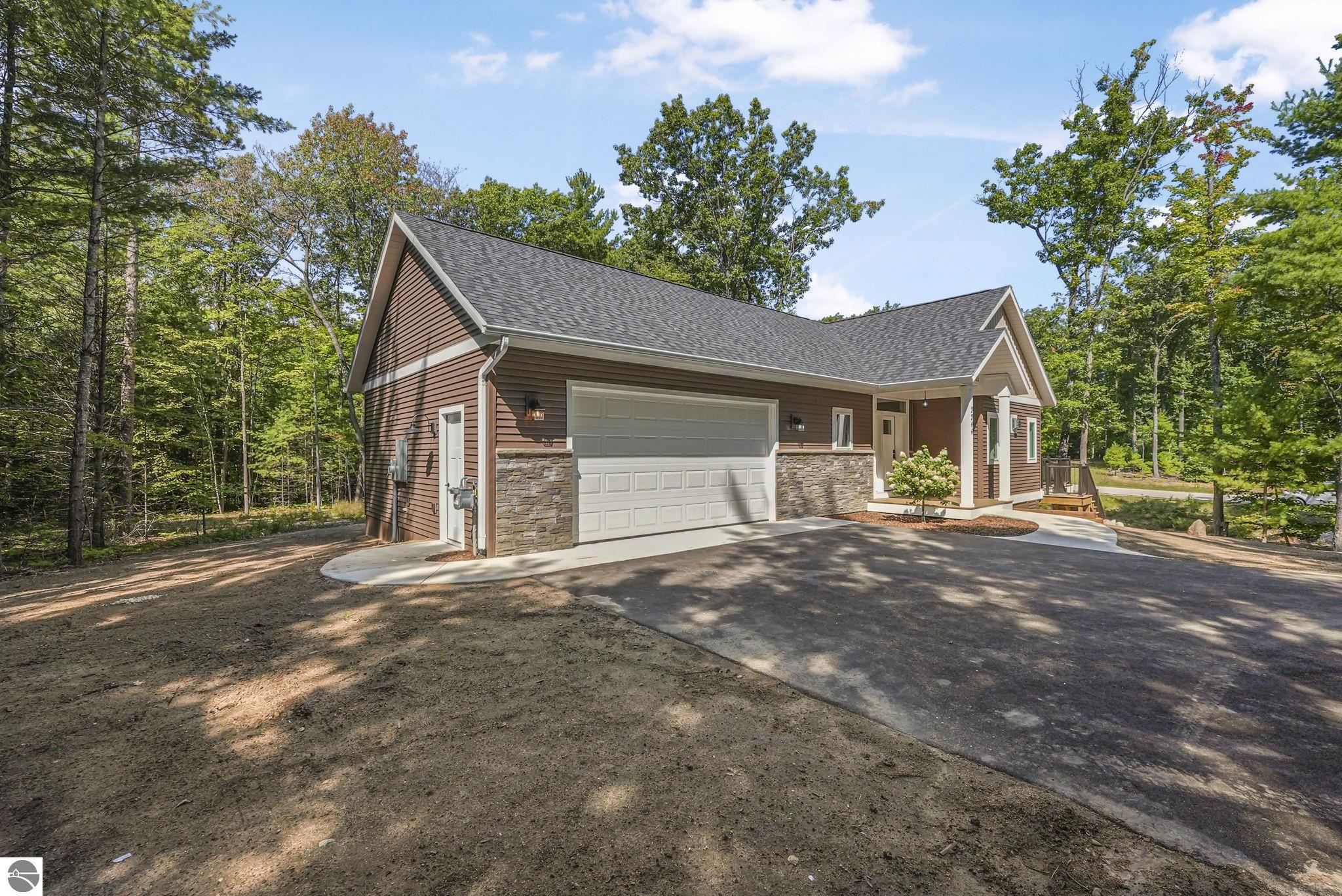 2266 Arbutus Ridge Drive