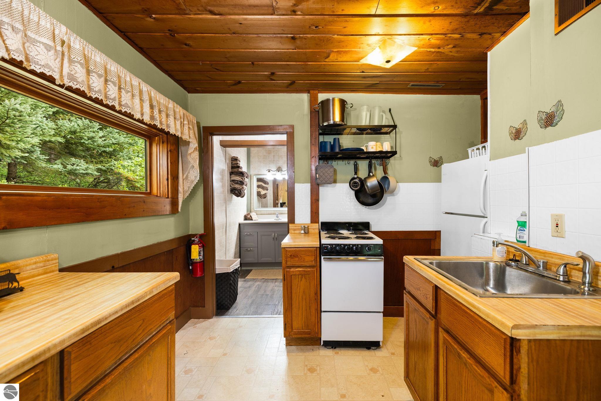 6841 Brown Bridge Road