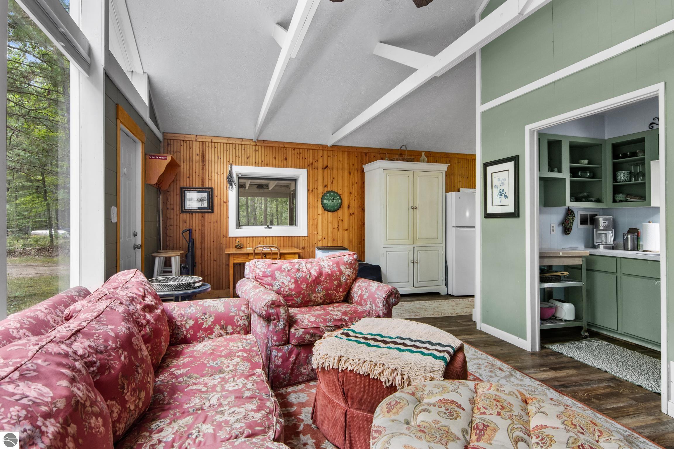 8856 South Road