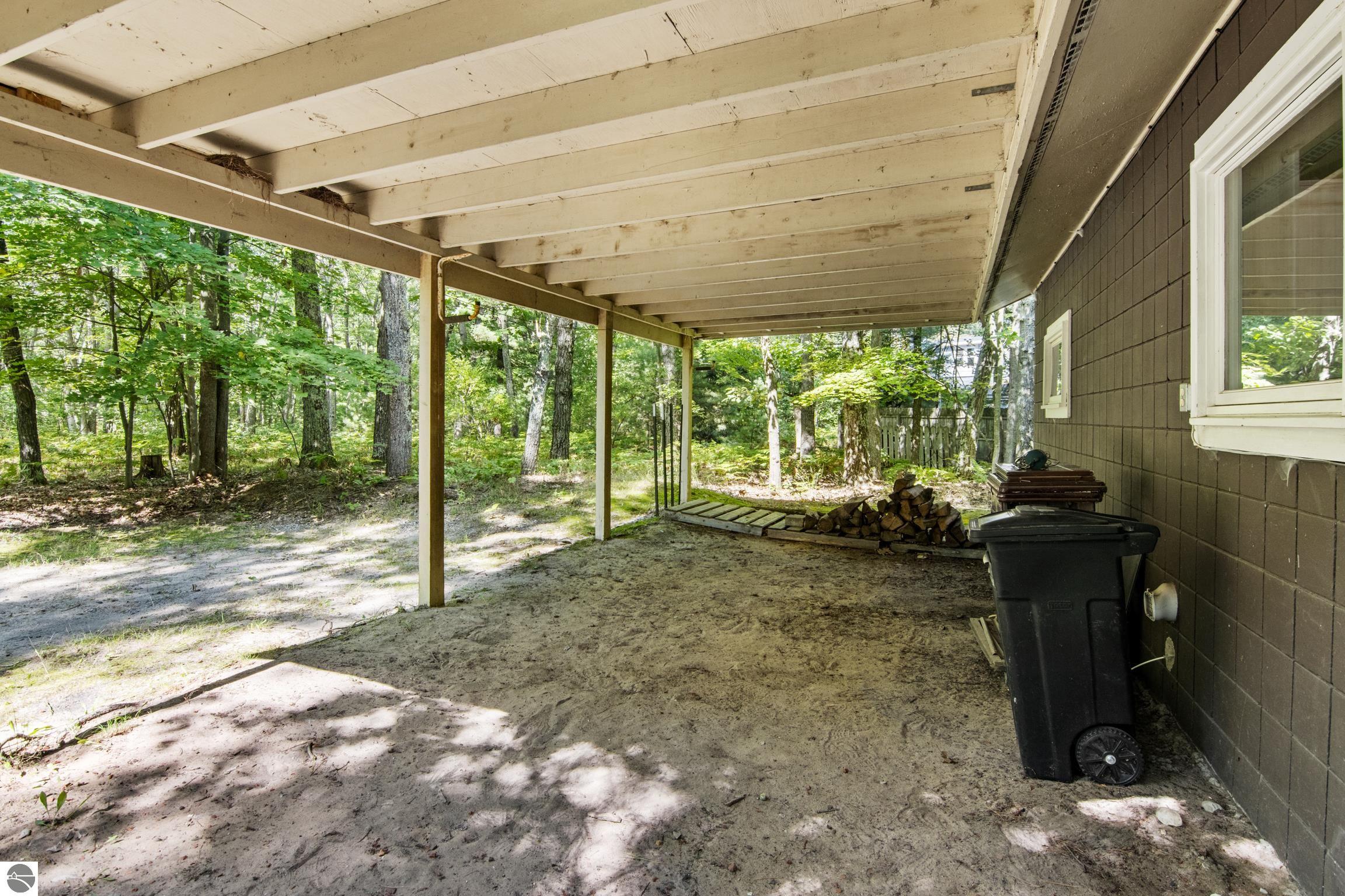 8856 South Road