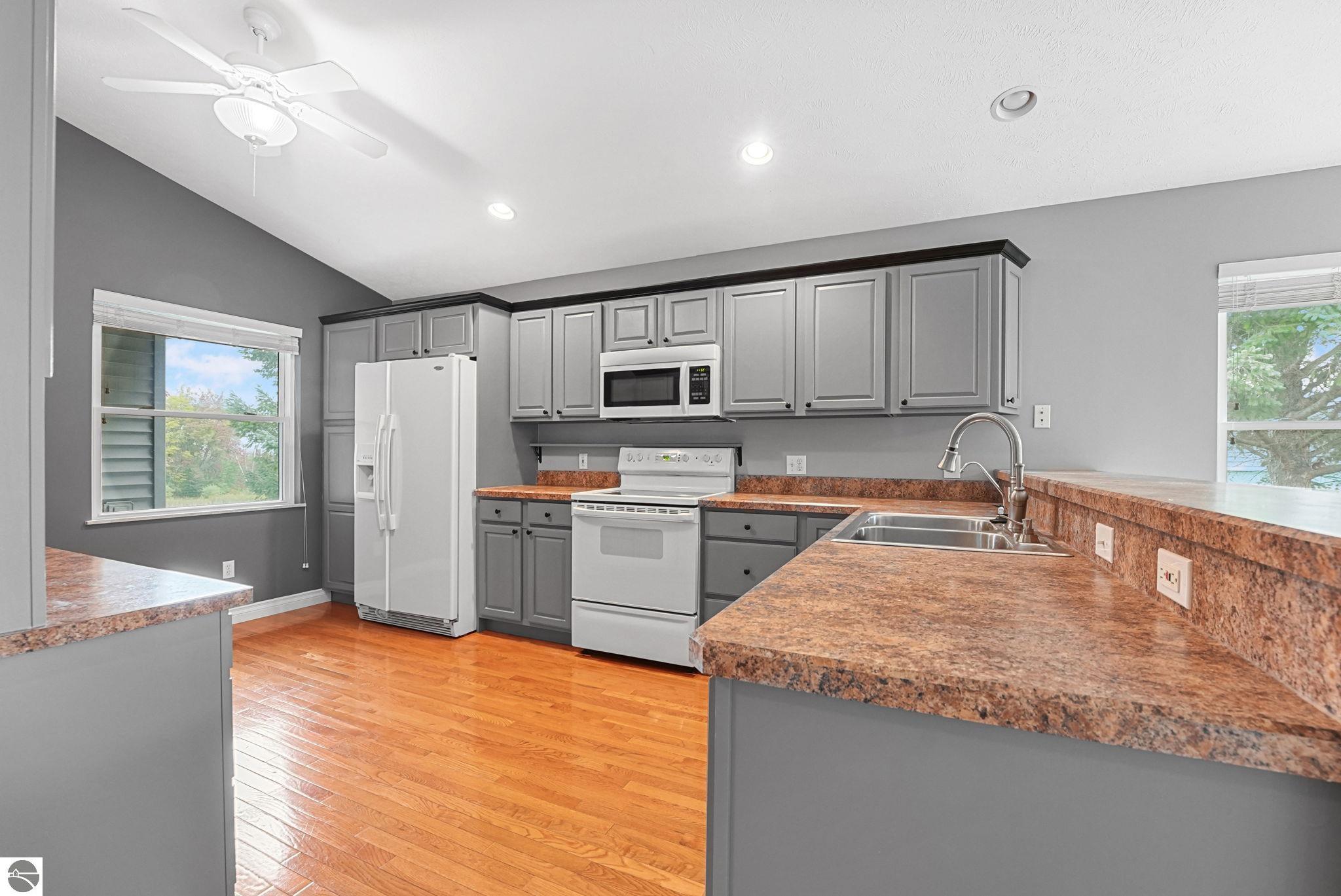 3763 Creekside Drive # 29
