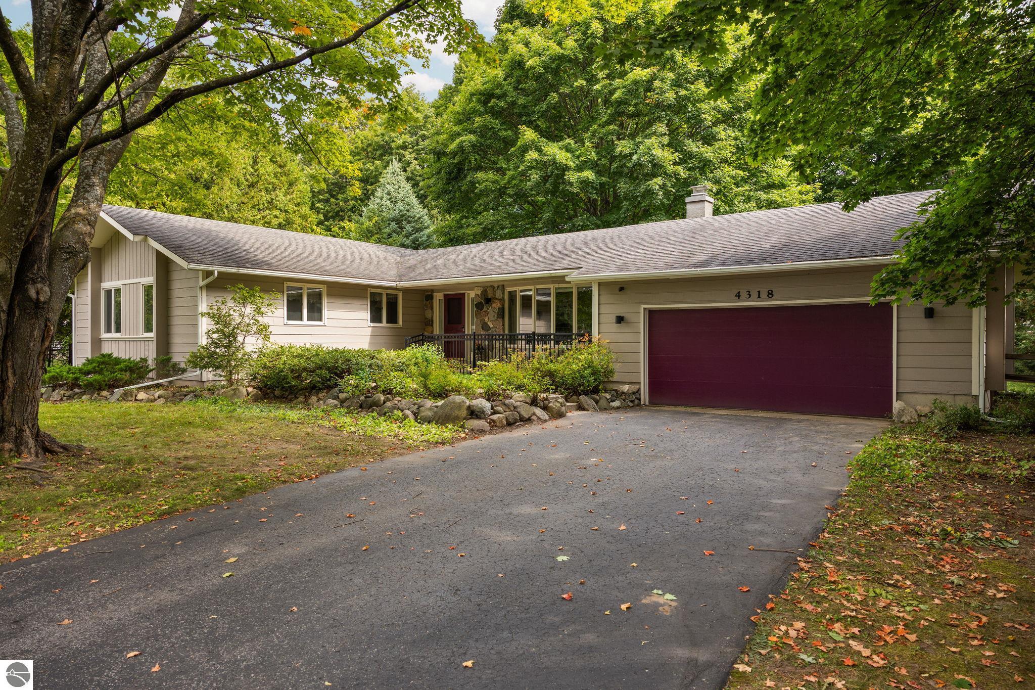 4318 Foxfire Drive