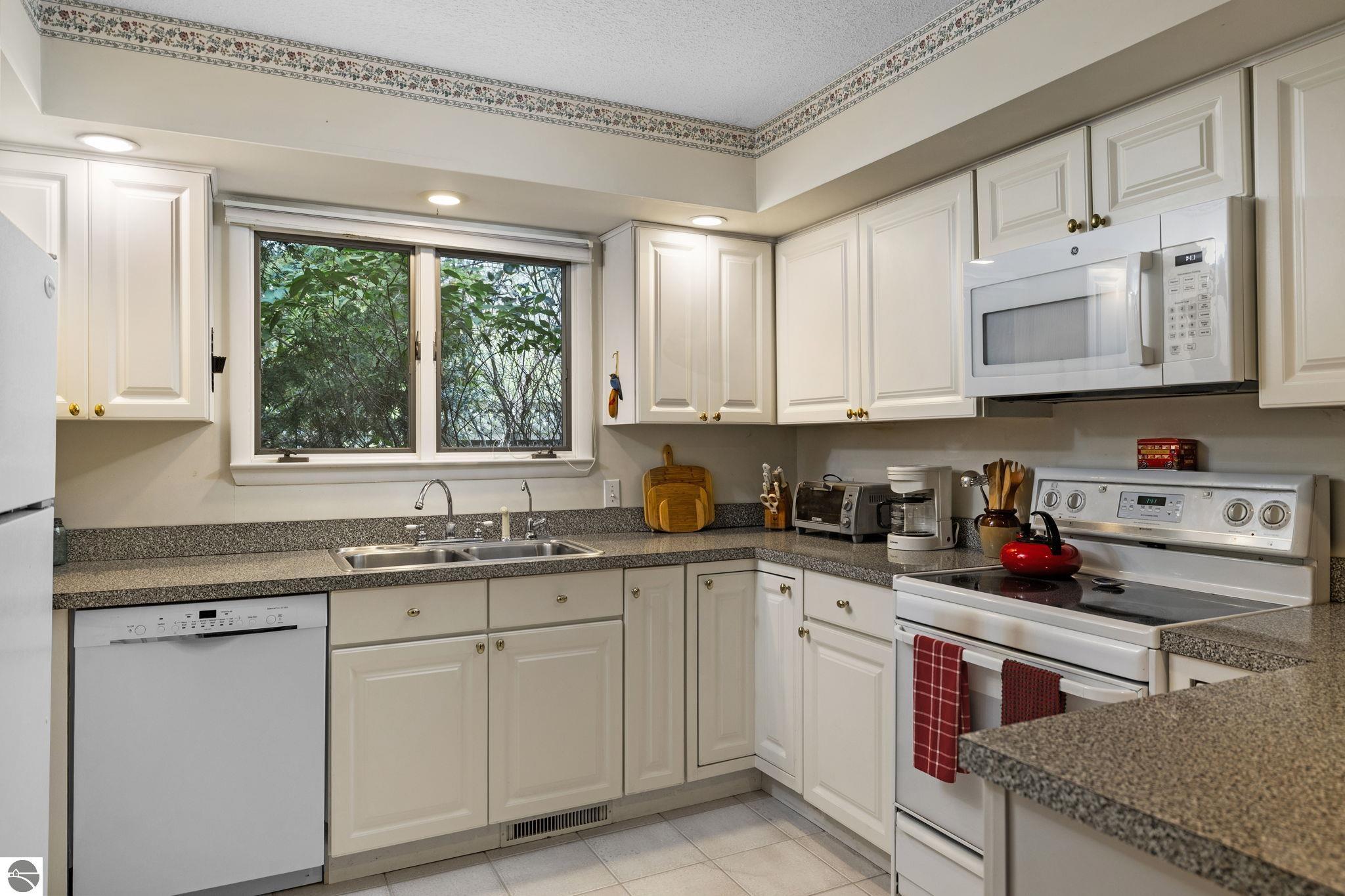4318 Foxfire Drive
