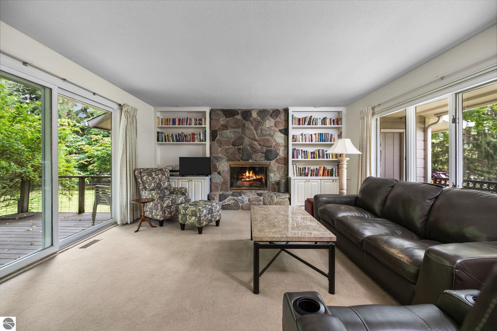4318 Foxfire Drive