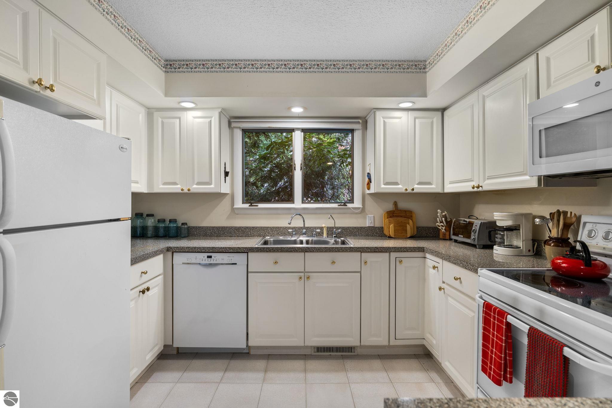 4318 Foxfire Drive