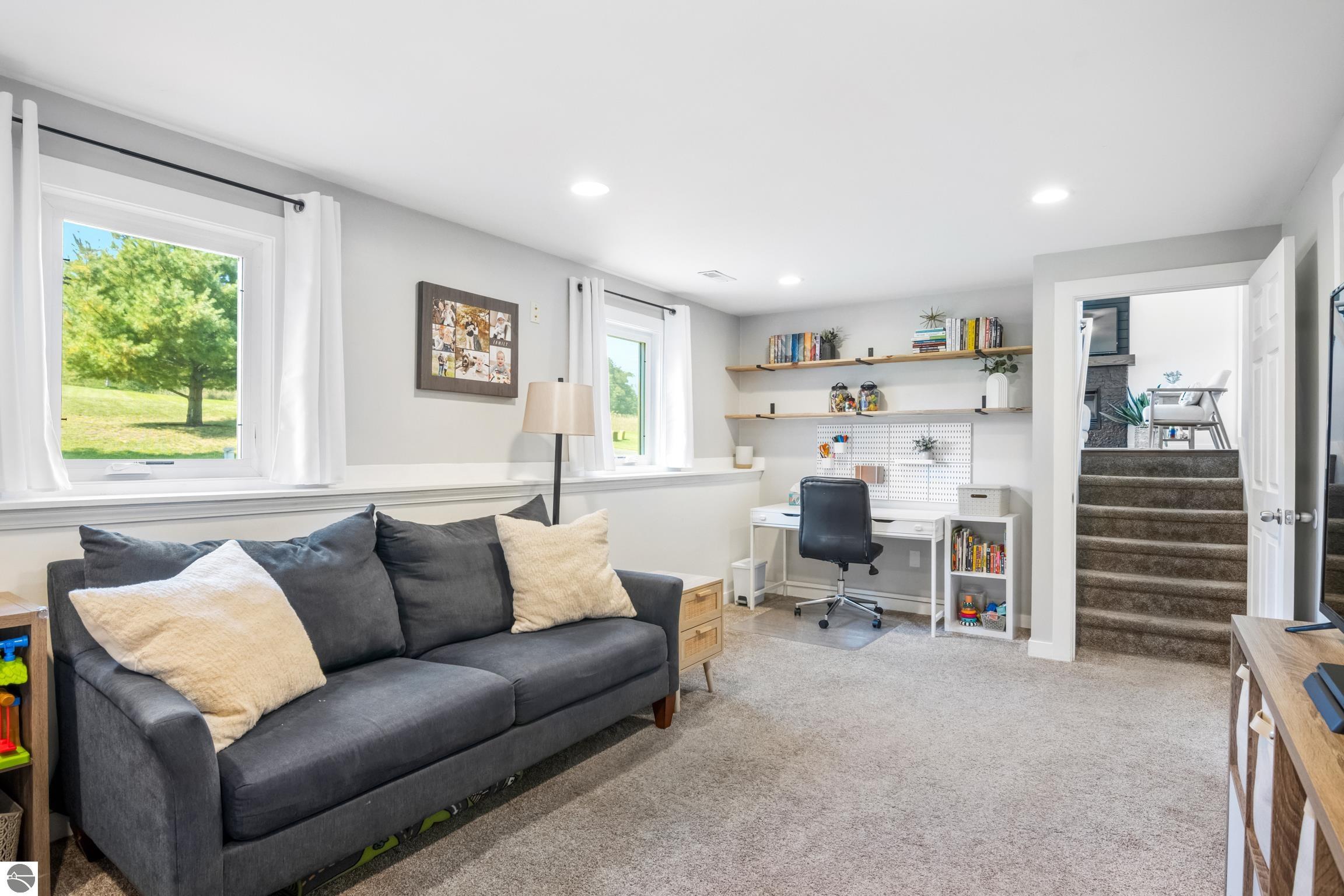73 E Peach Tree Drive