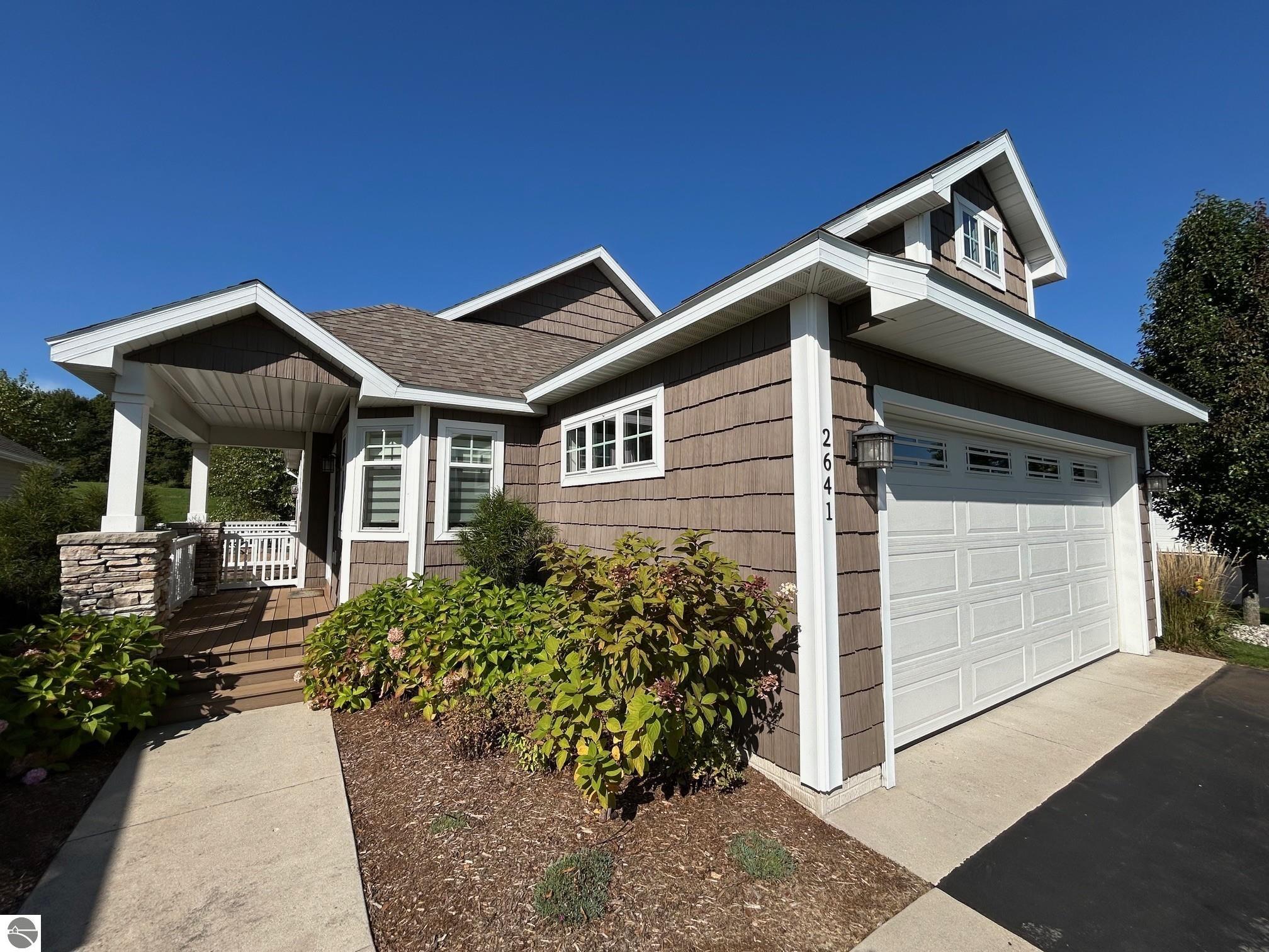 2641 Club Court