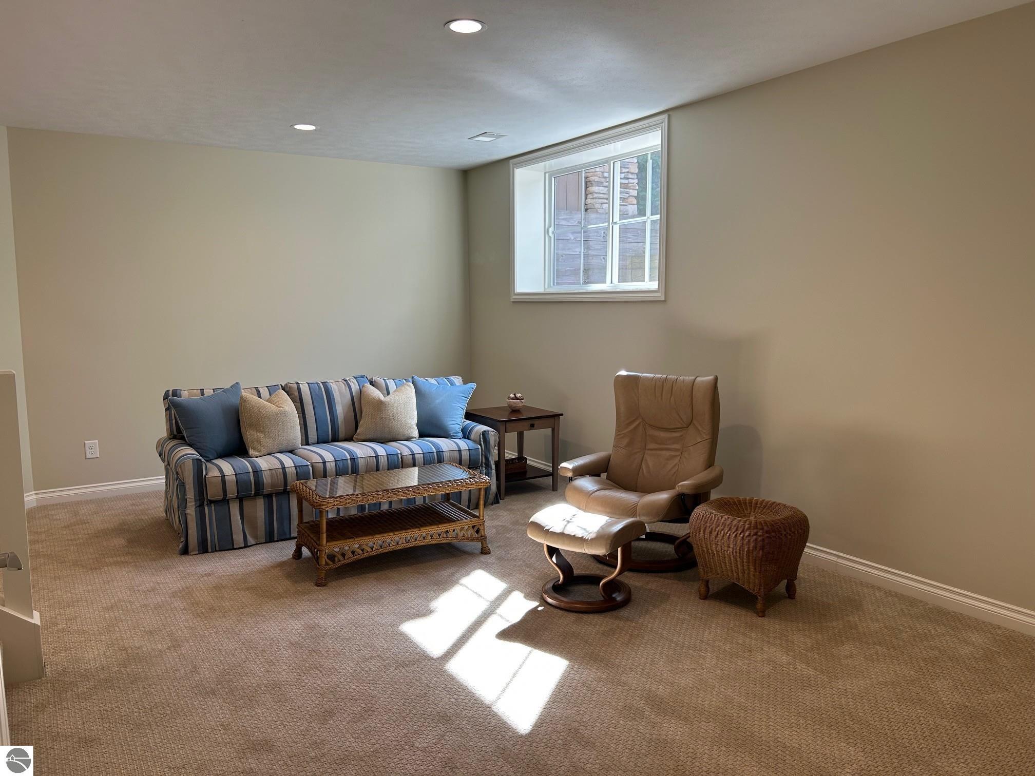 2641 Club Court