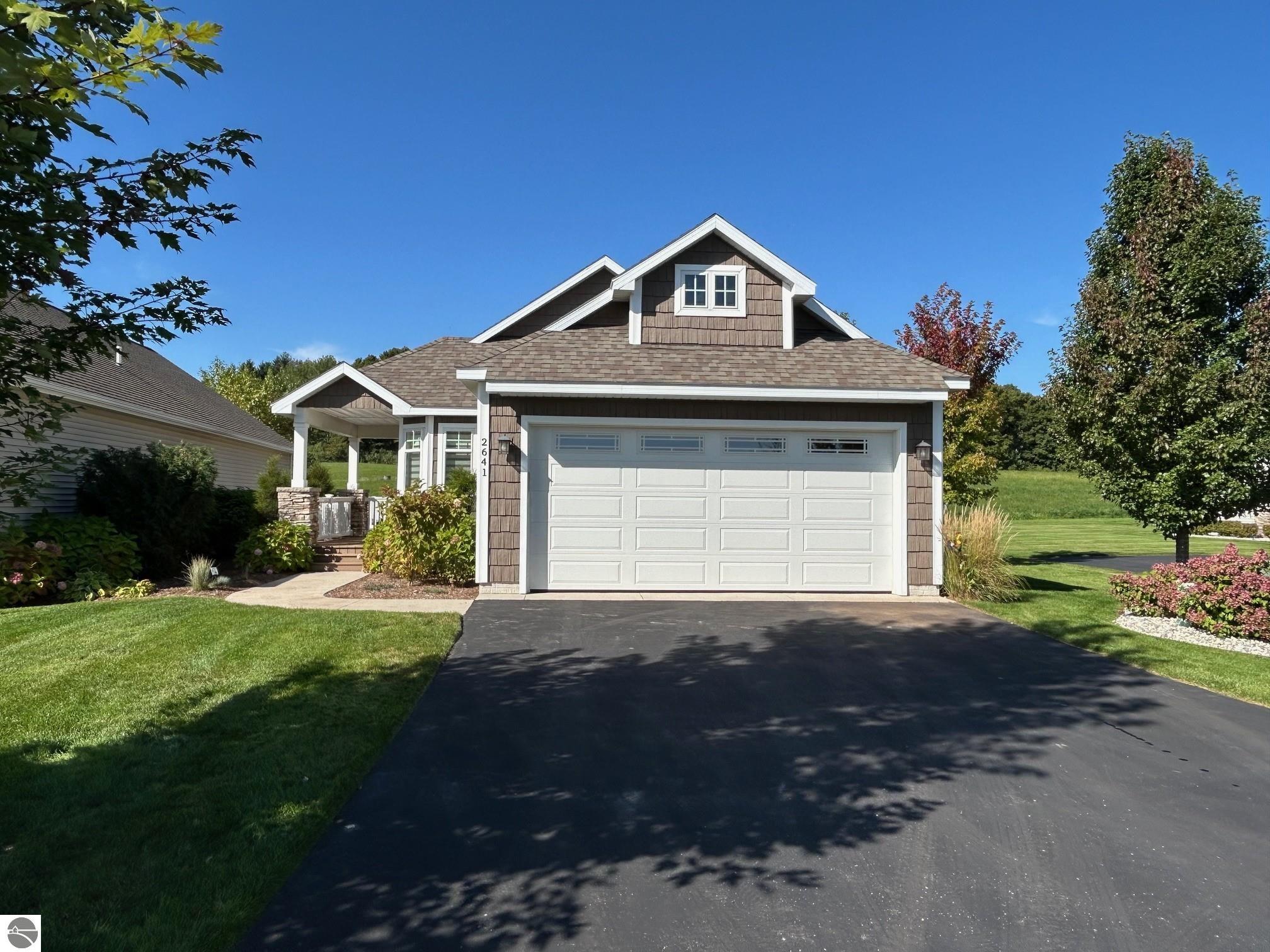 2641 Club Court