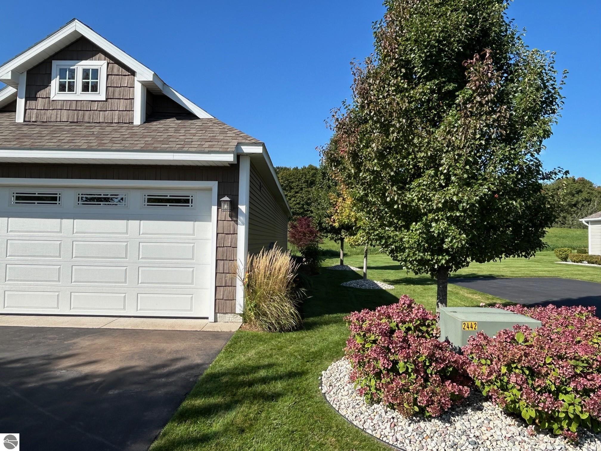 2641 Club Court