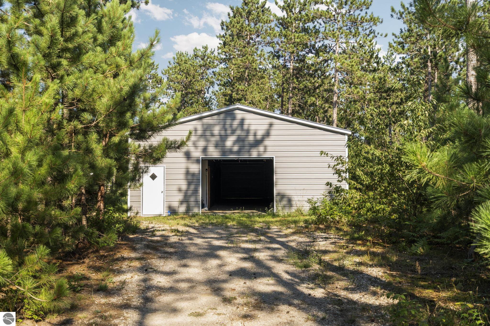 6061 Hodge Road